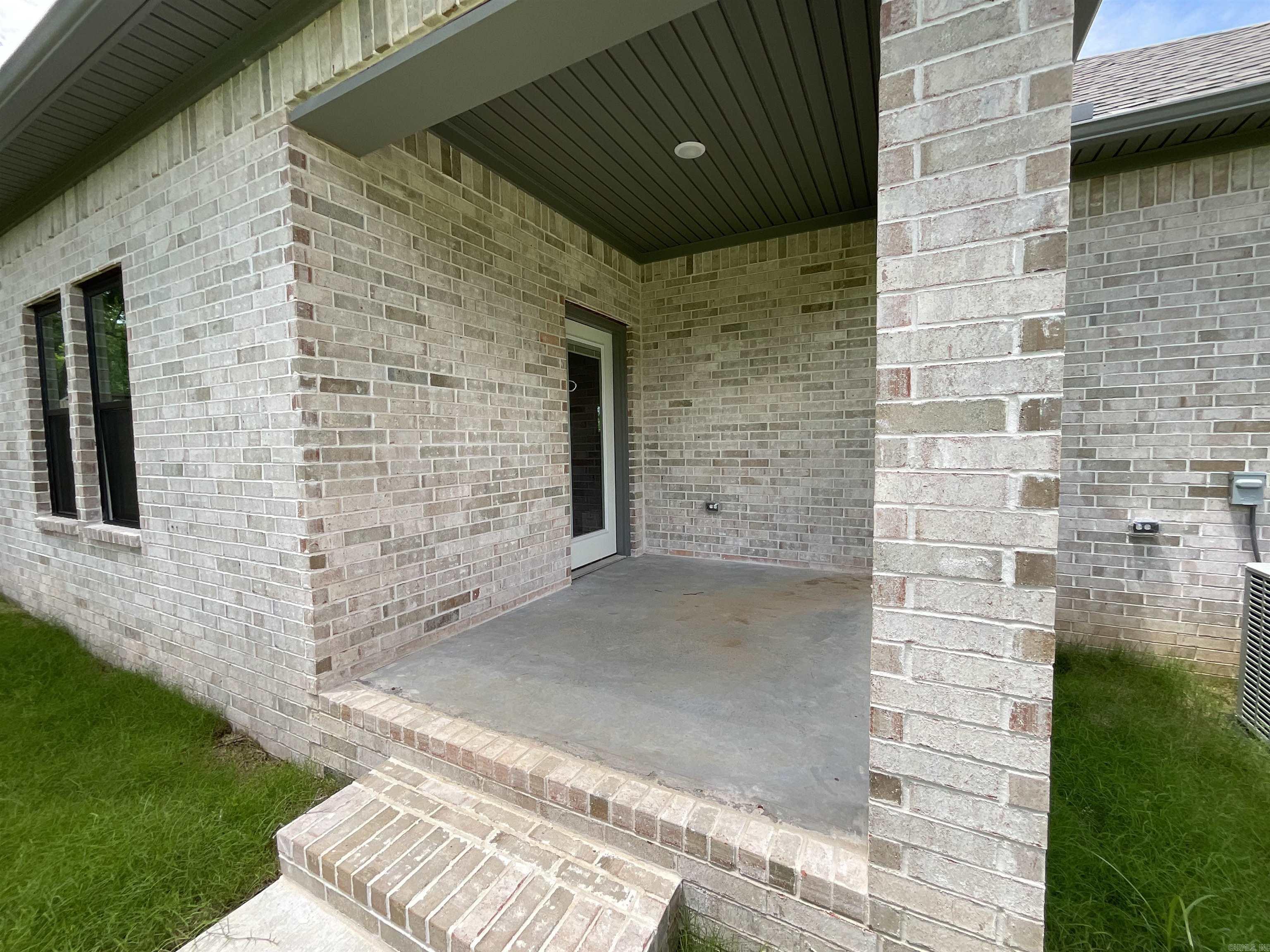 1019 N Jeff Davis  Jacksonville, AR