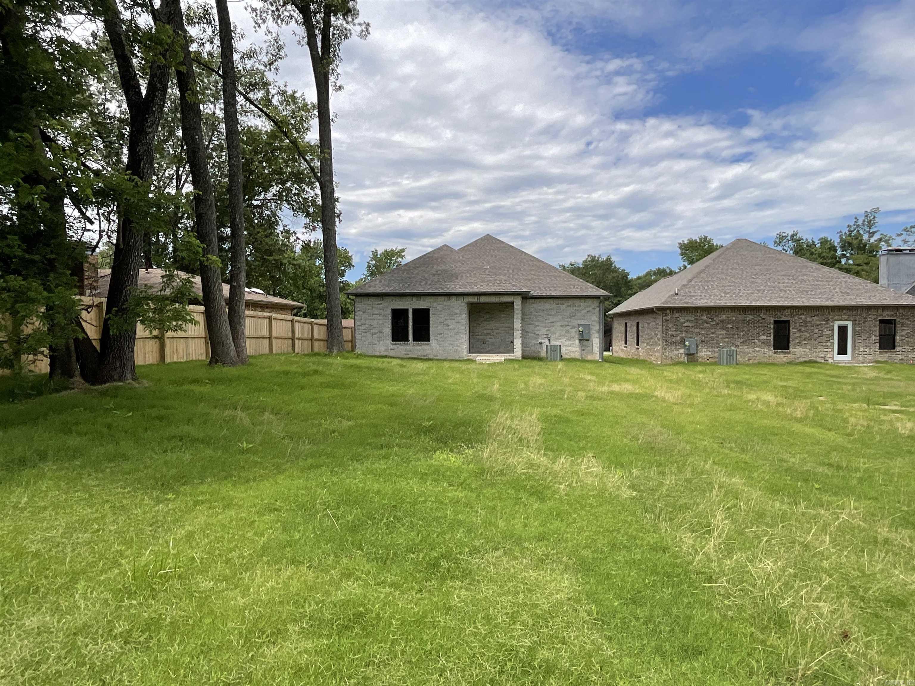 1019 N Jeff Davis  Jacksonville, AR