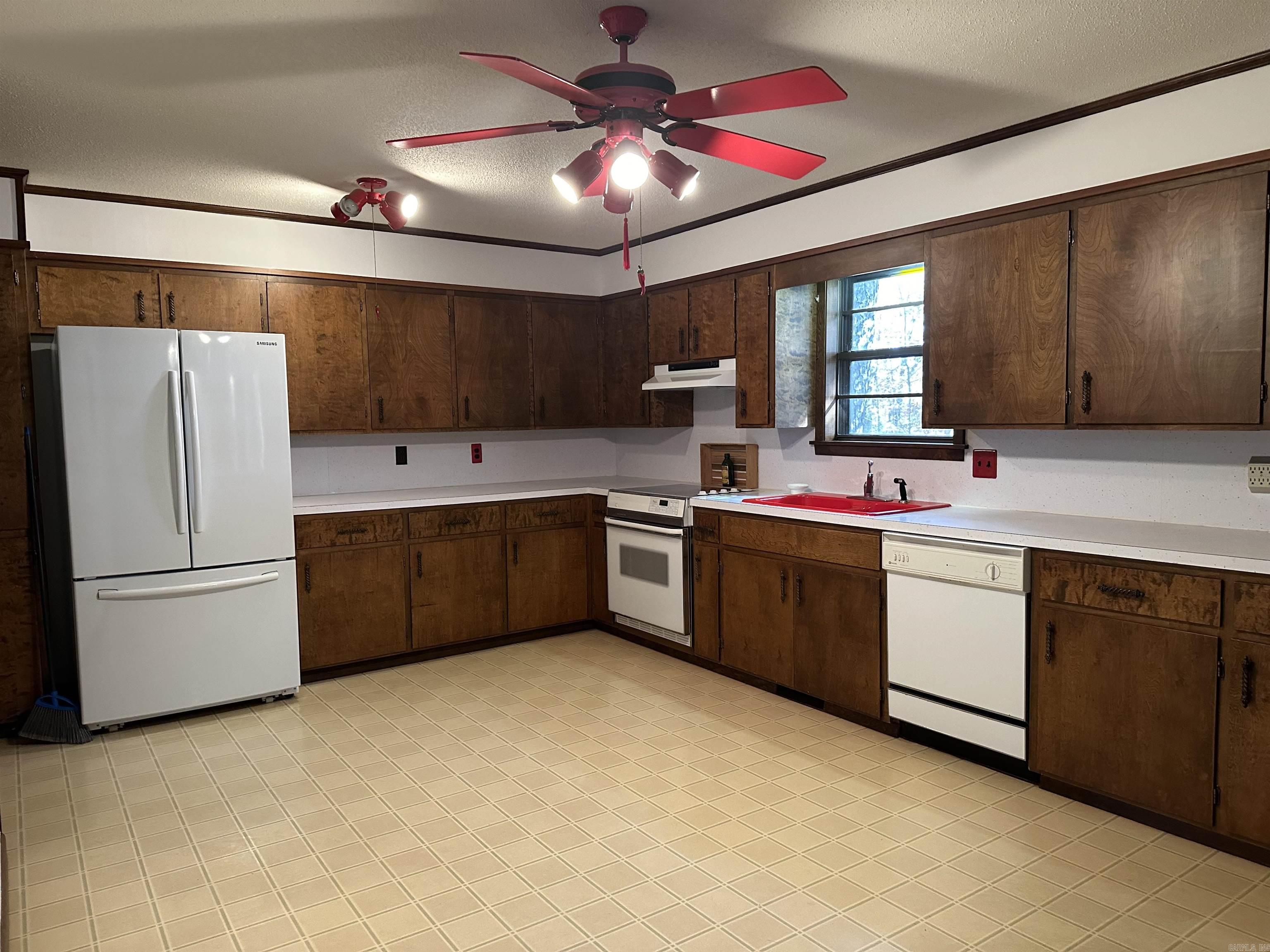 324  Valhalla  Edgemont, AR