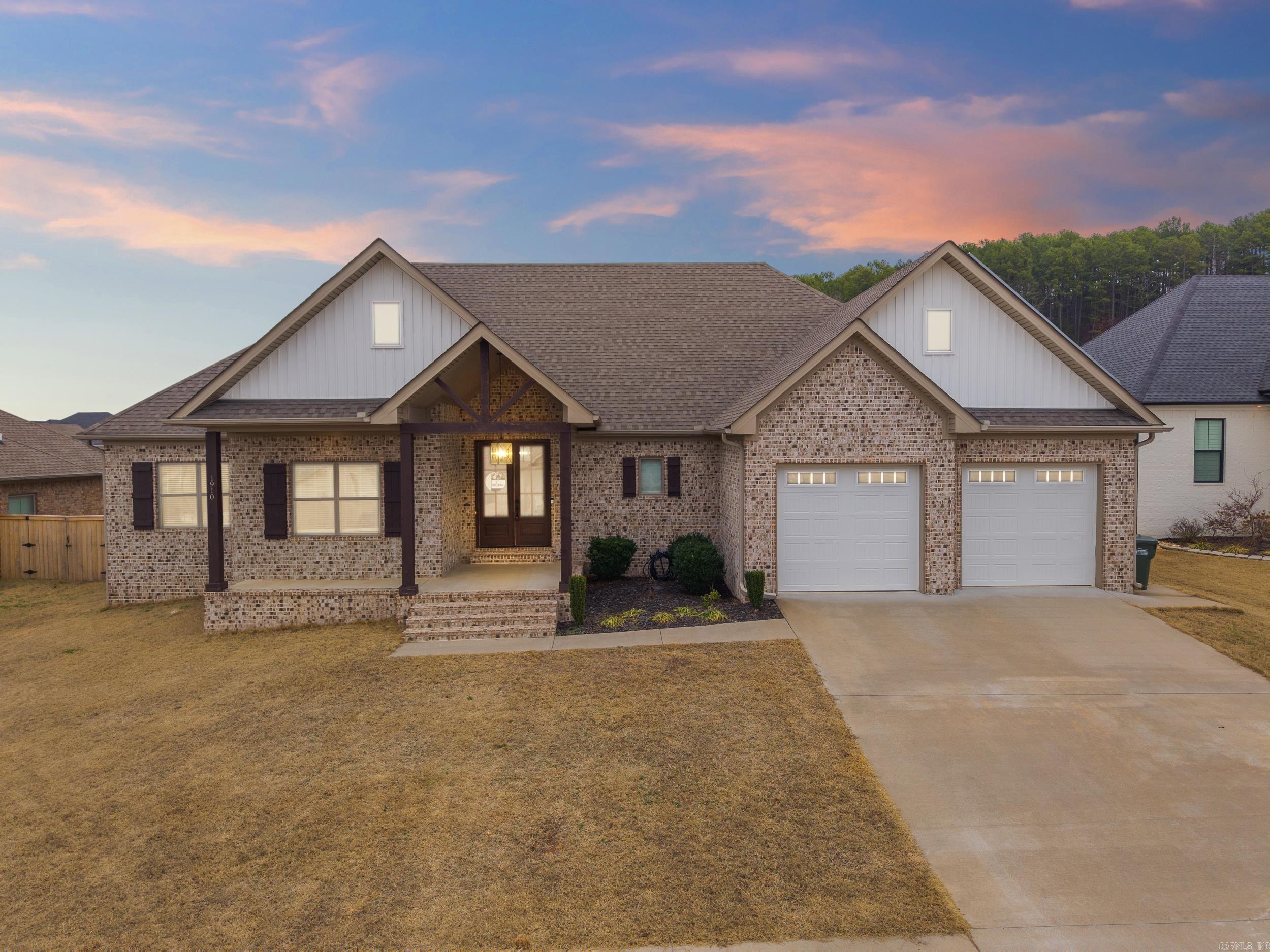 1910  Pecan Creek  Conway, AR