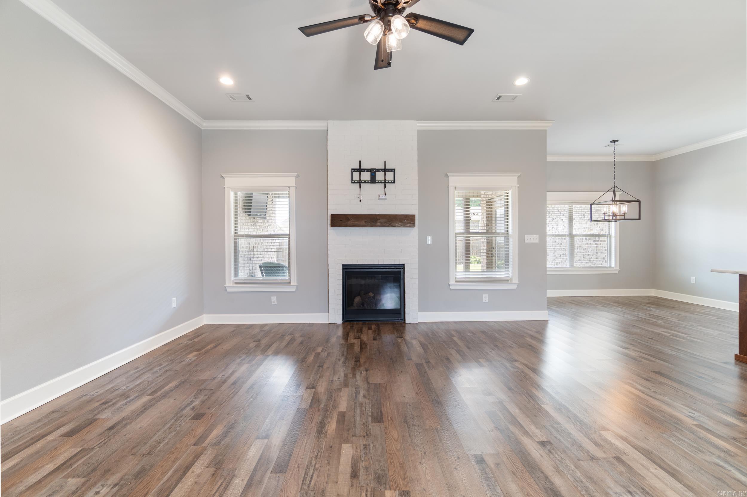 1910  Pecan Creek  Conway, AR