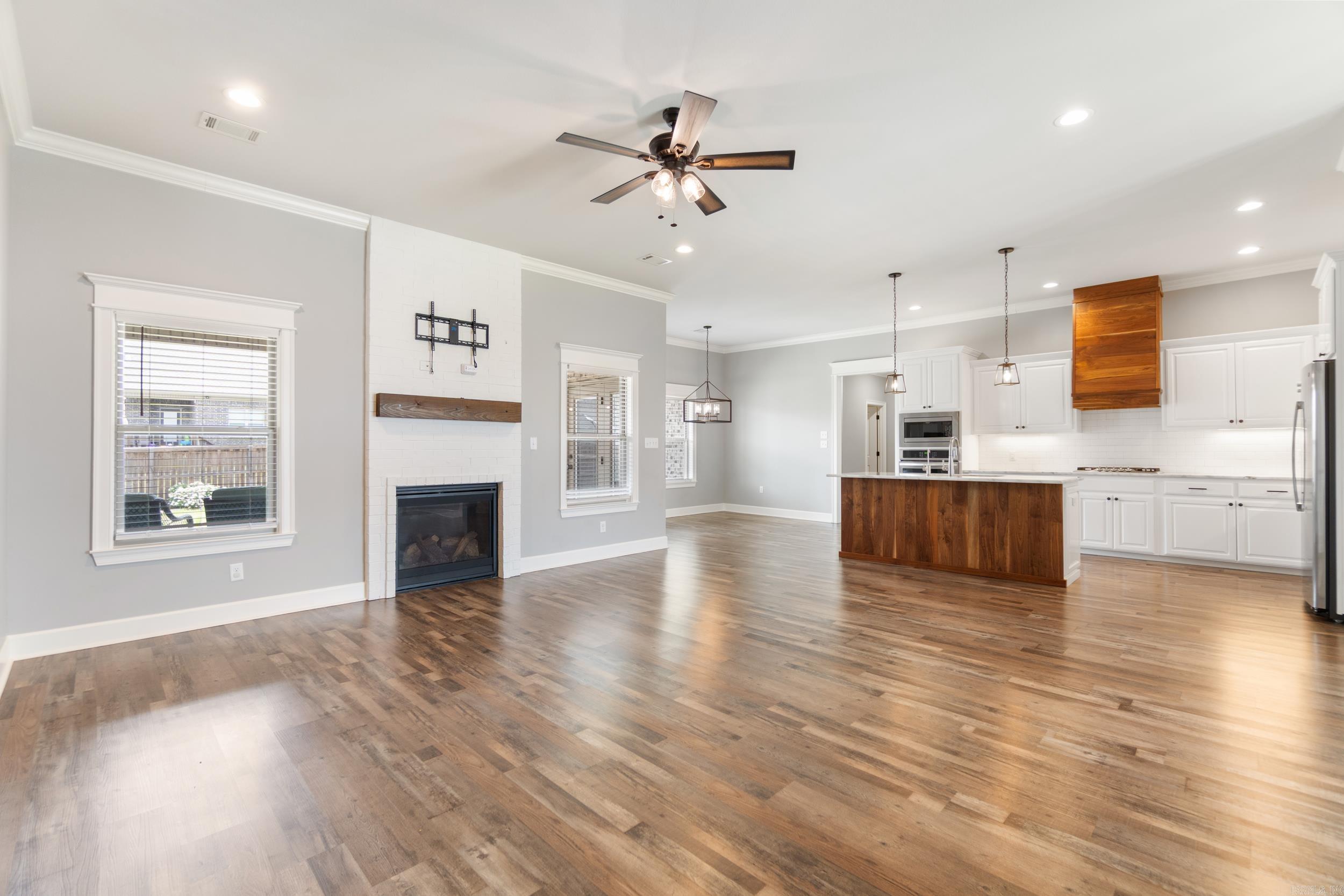 1910  Pecan Creek  Conway, AR
