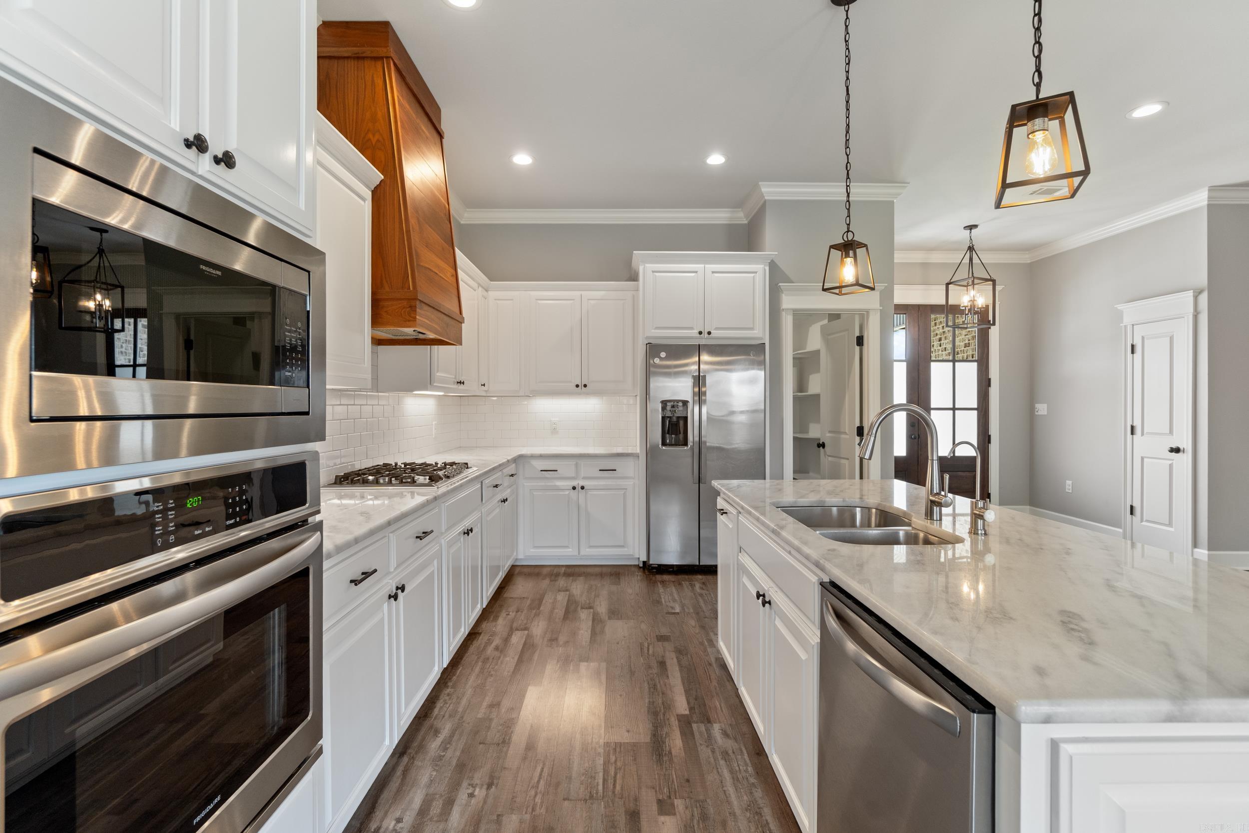 1910  Pecan Creek  Conway, AR