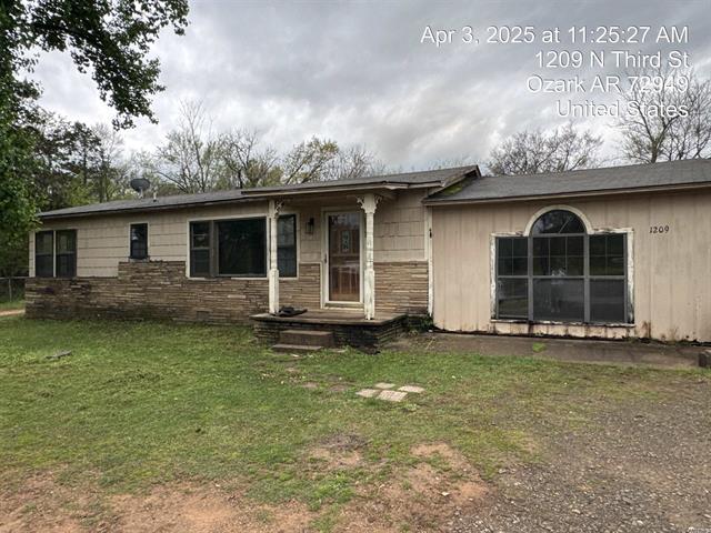 1209 N 3rd  Ozark, AR