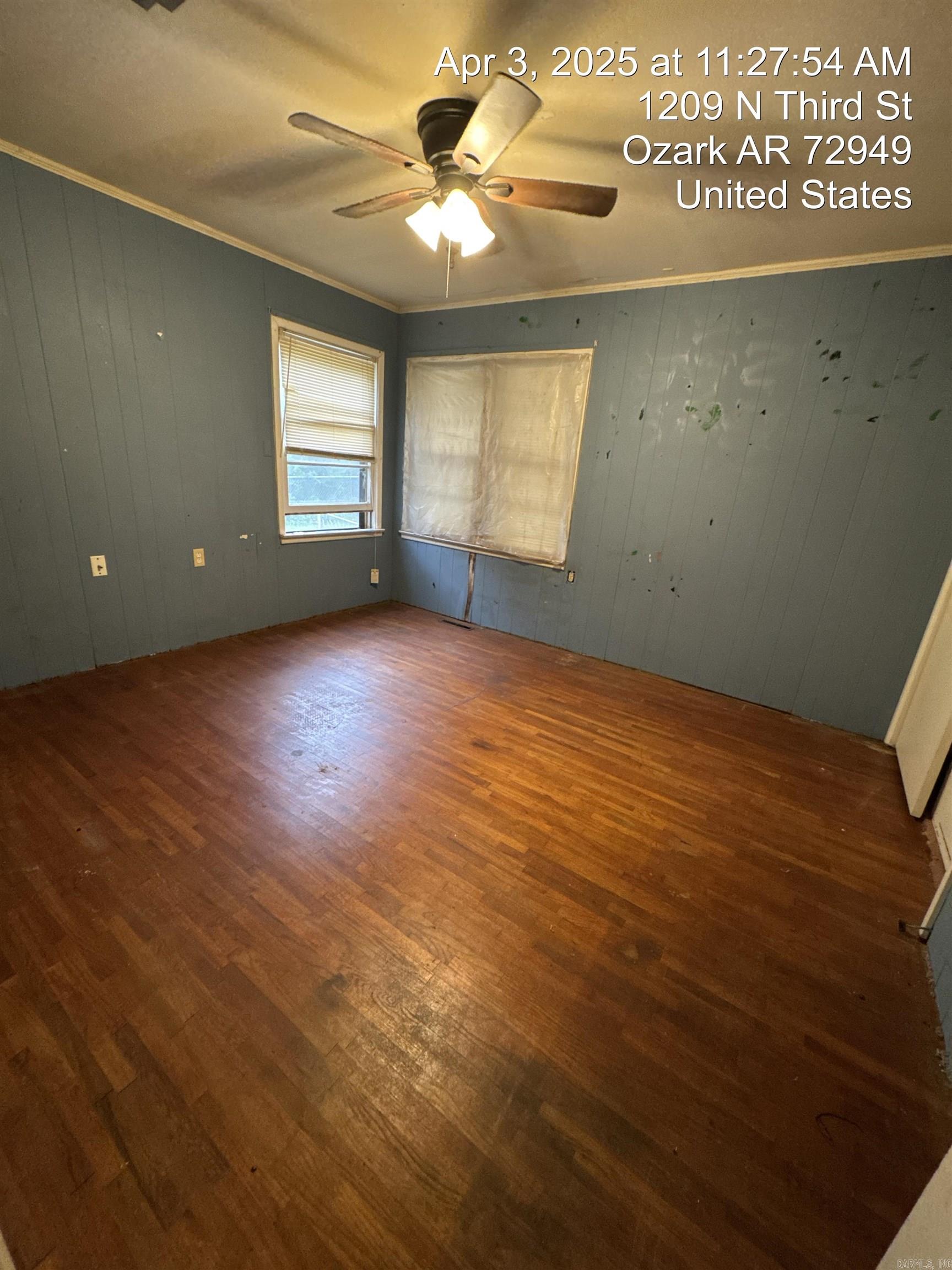 1209 N 3rd  Ozark, AR