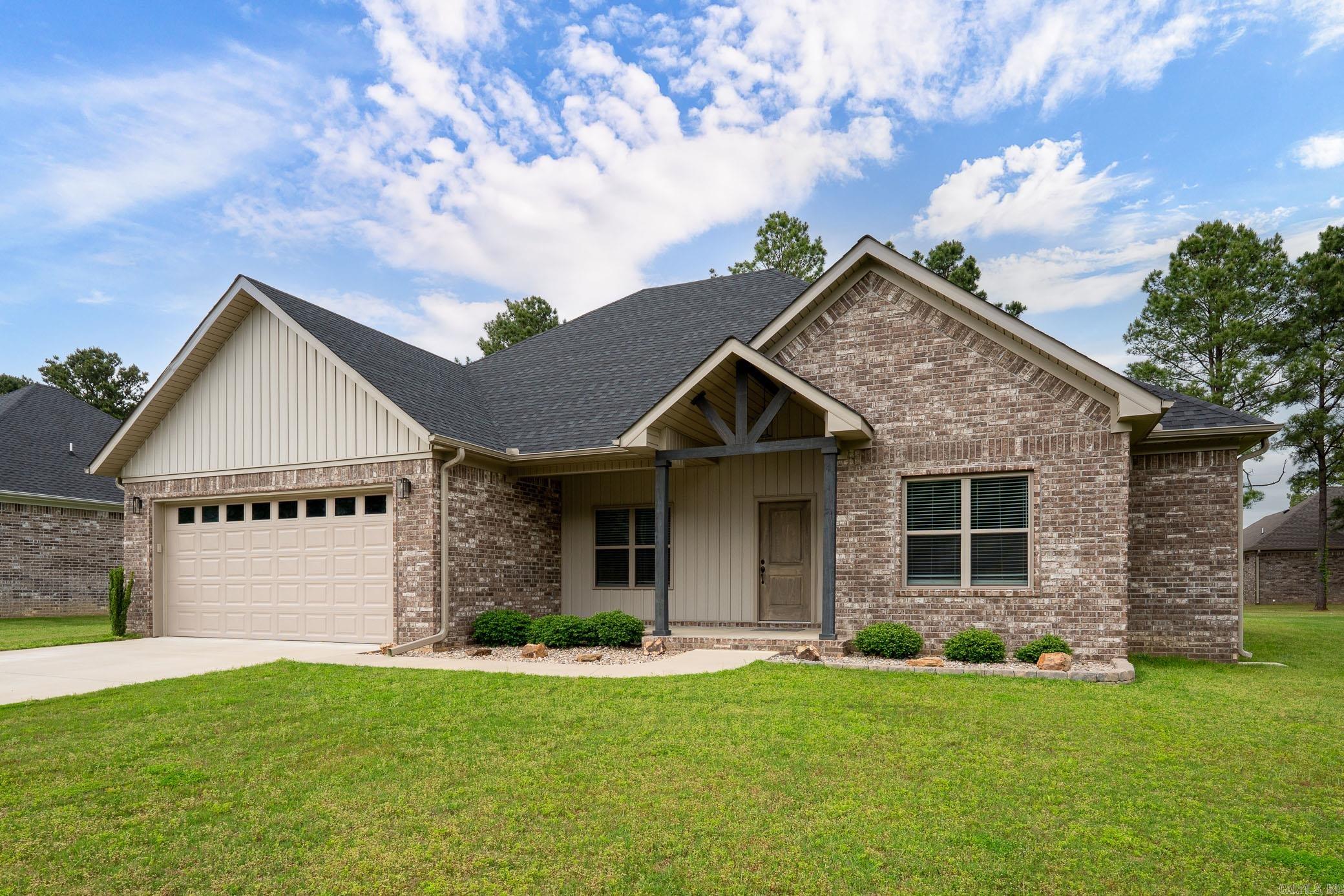 214 Heather Loop Beebe, AR 72012