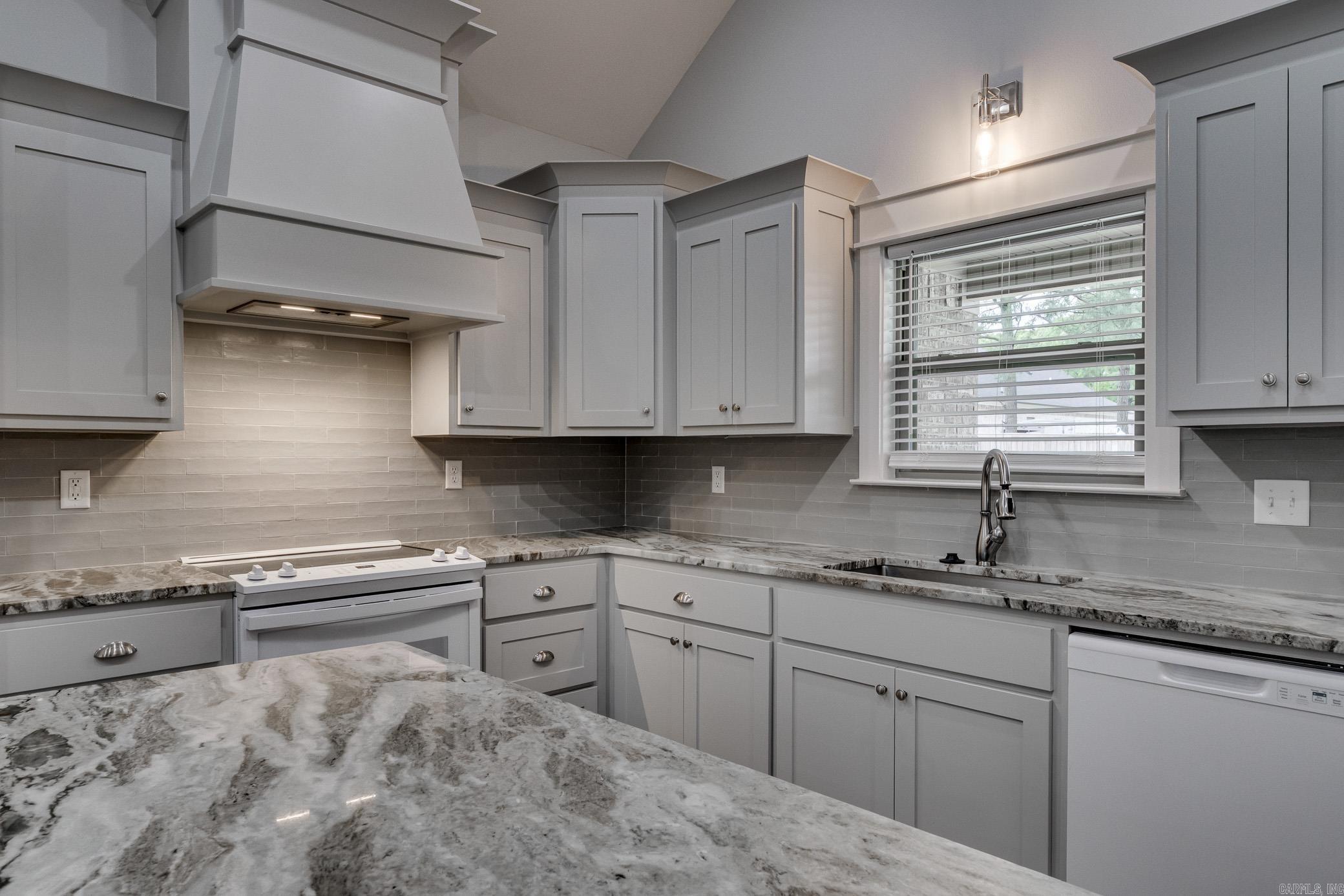 214 Heather Loop Beebe, AR 72012