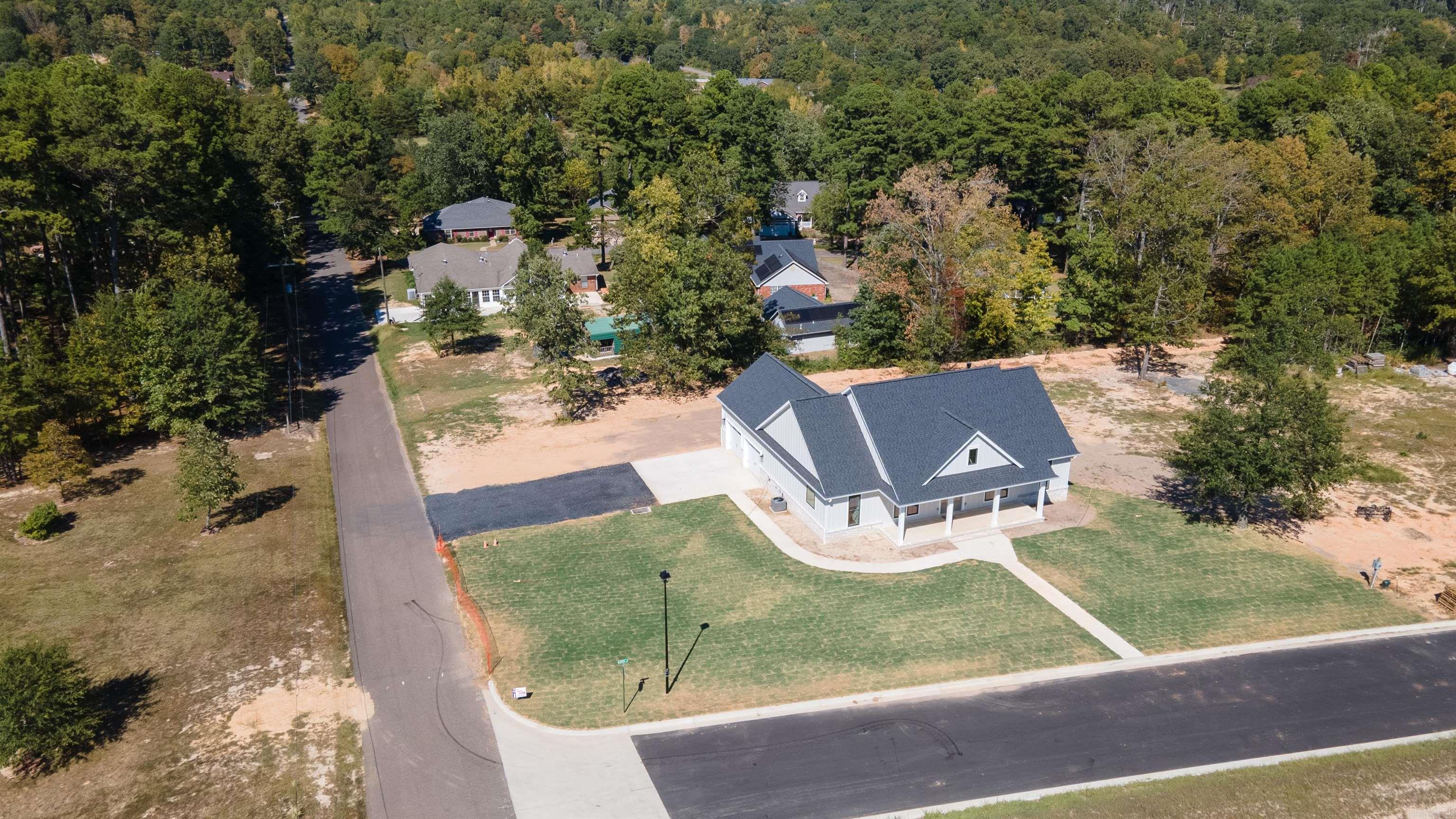 100  Laurie Dr  Mena, AR