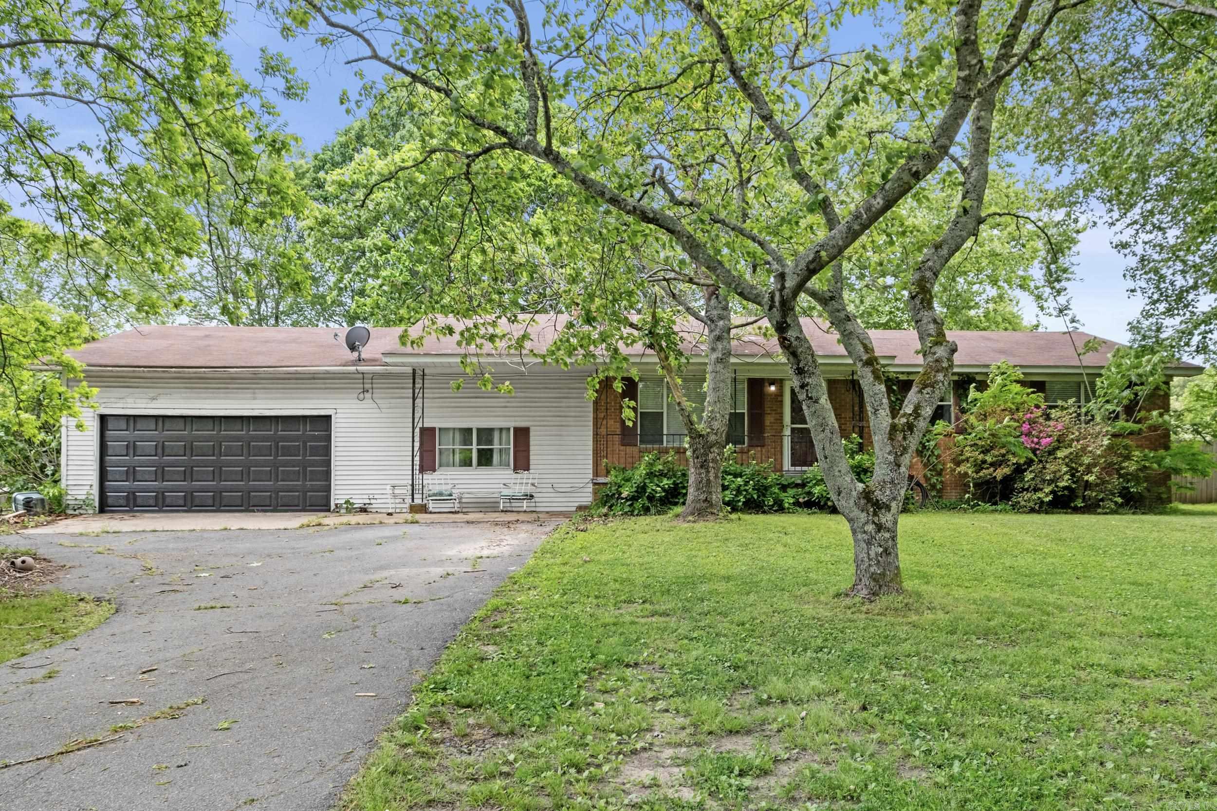 2812 Dogwood Lane