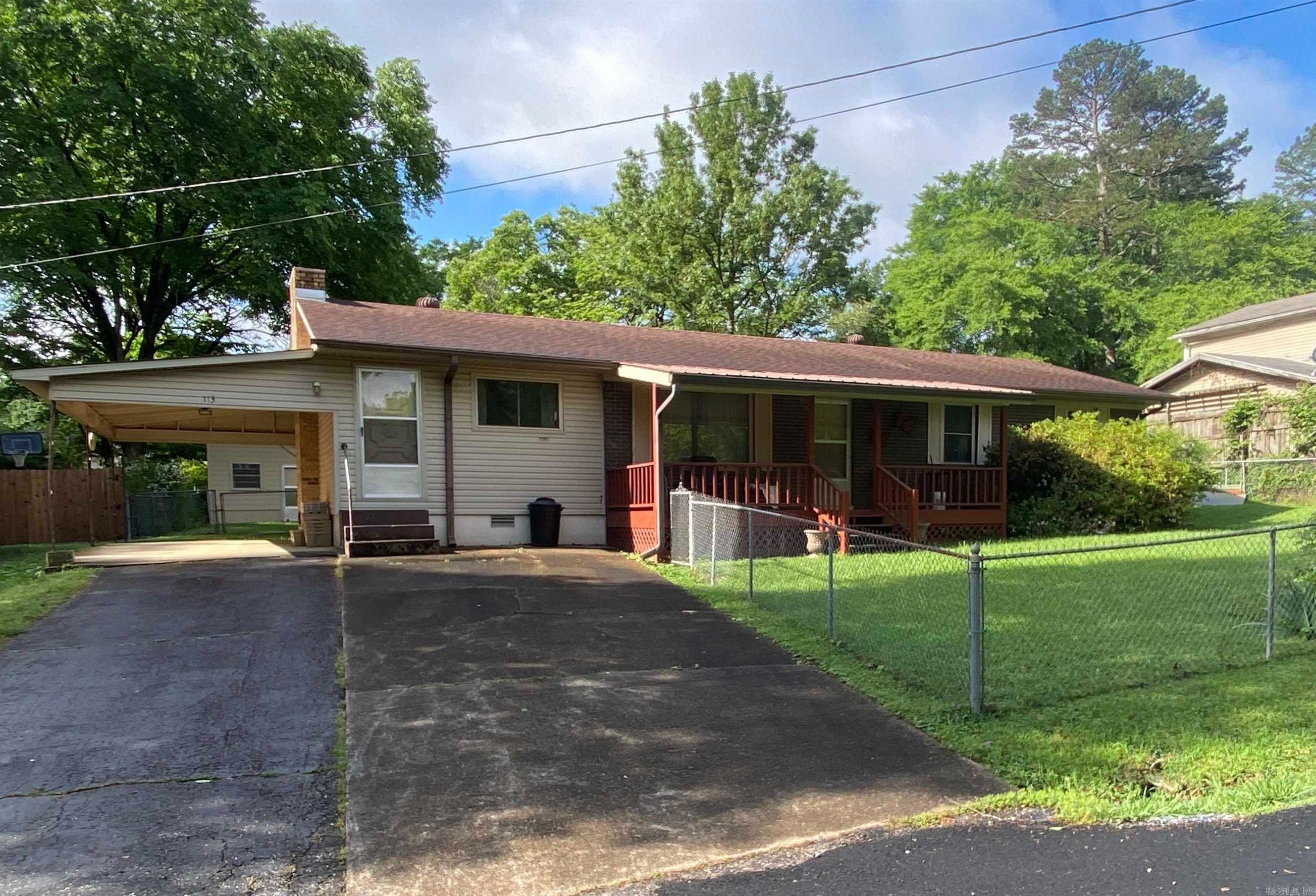 113 E Simpson  Mount Ida, AR