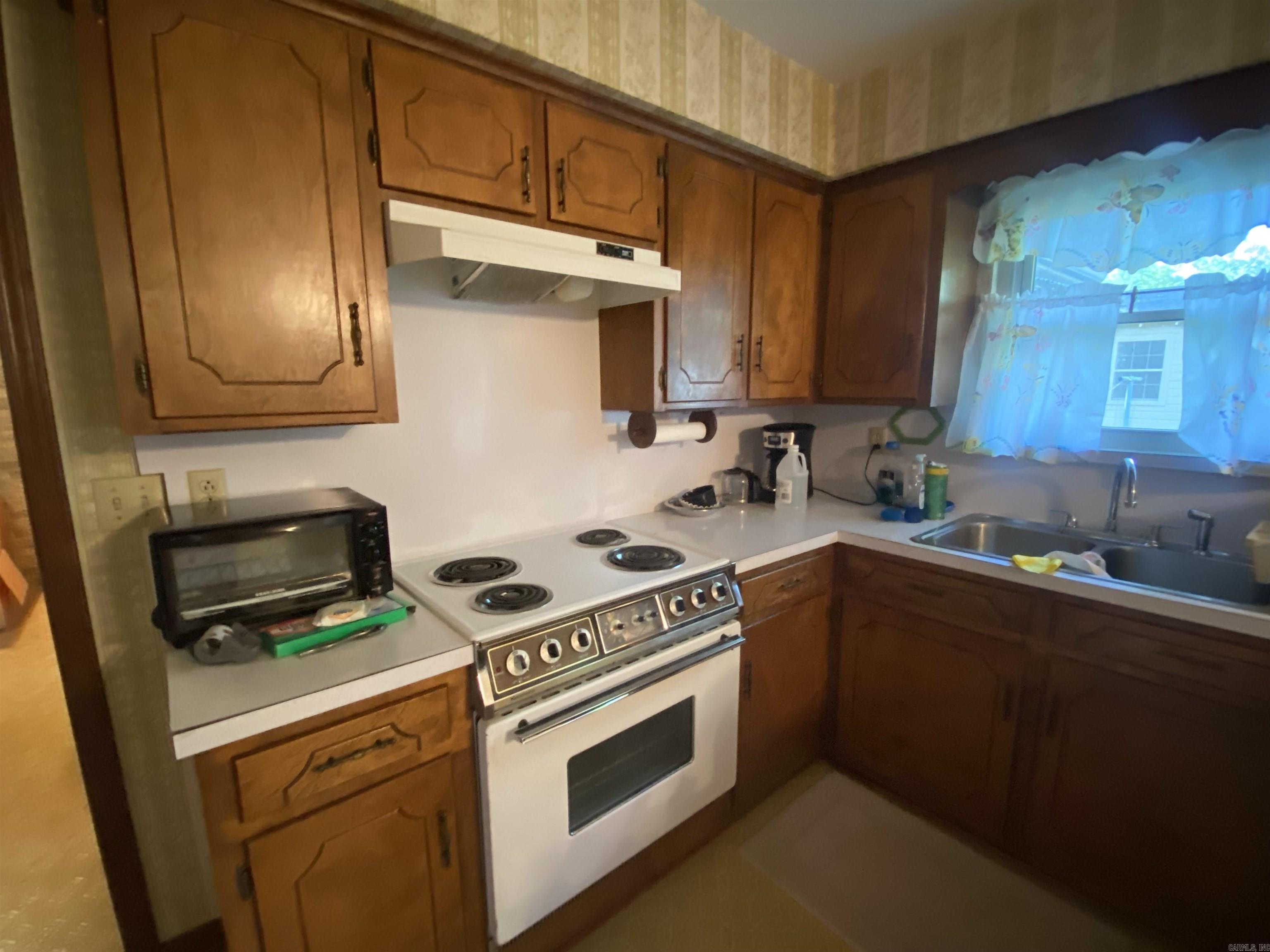 113 E Simpson  Mount Ida, AR