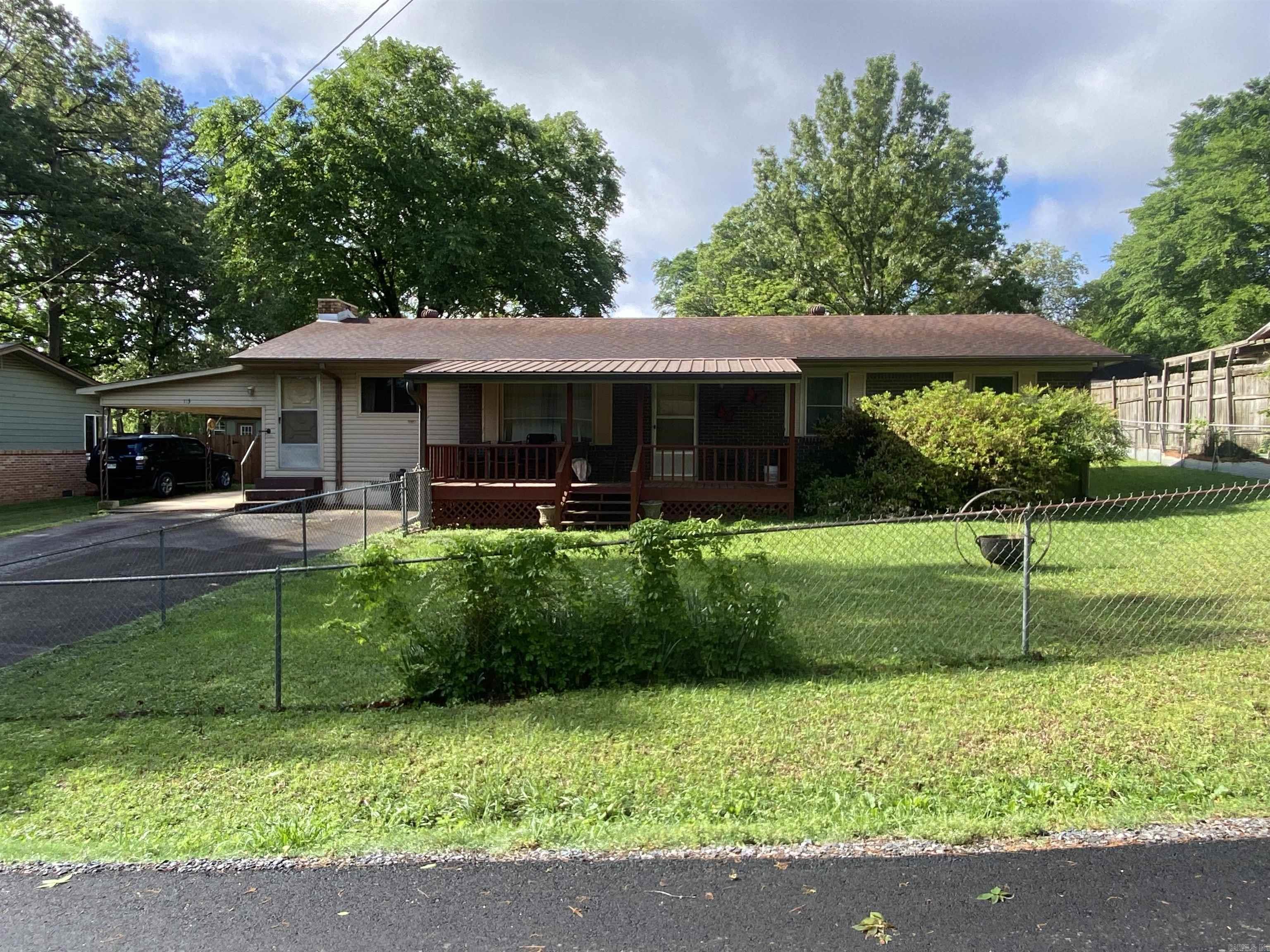 113 E Simpson  Mount Ida, AR