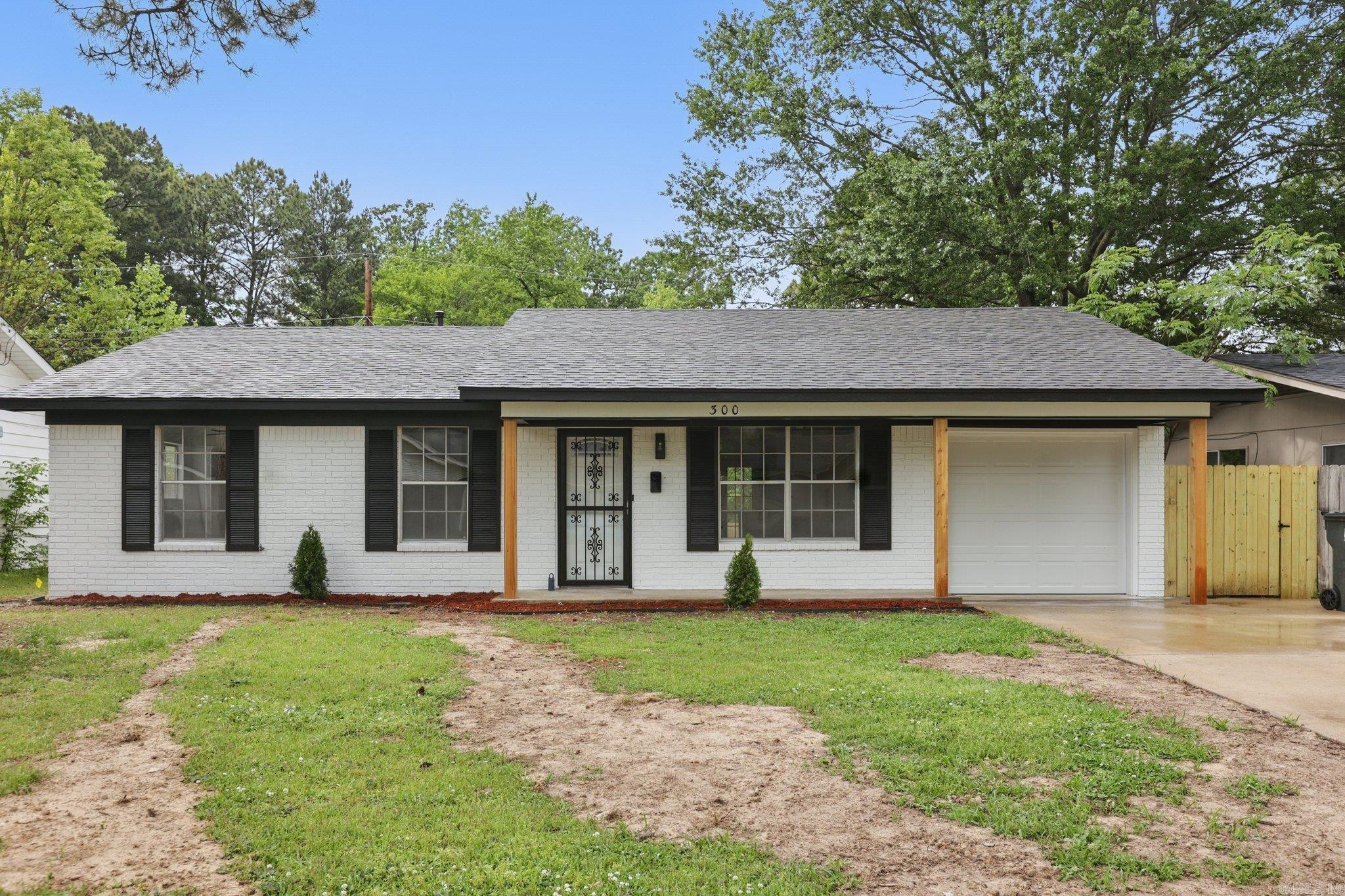 300 Dryad Ln