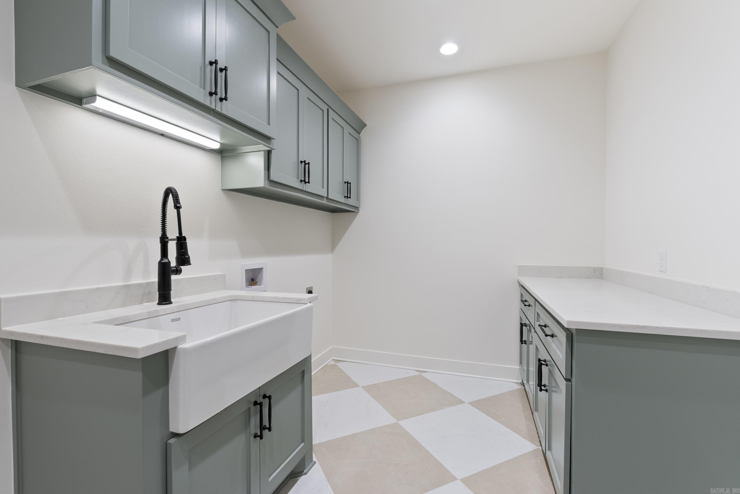 2940  Orchard View  Conway, AR