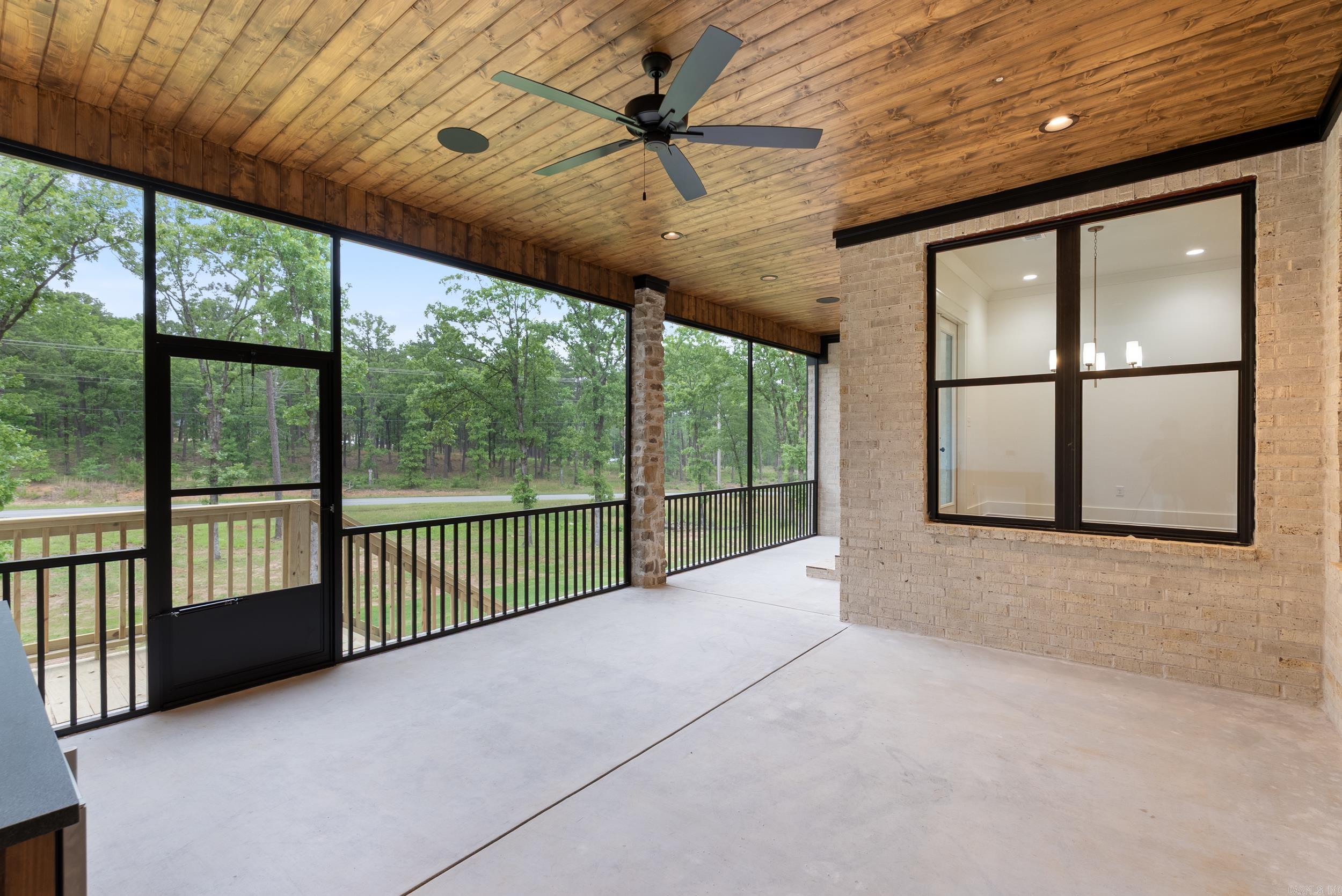 2940  Orchard View  Conway, AR