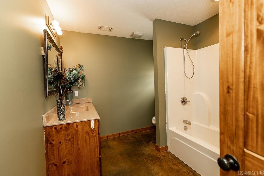 8505  Holly Mountain Rd  Clinton, AR