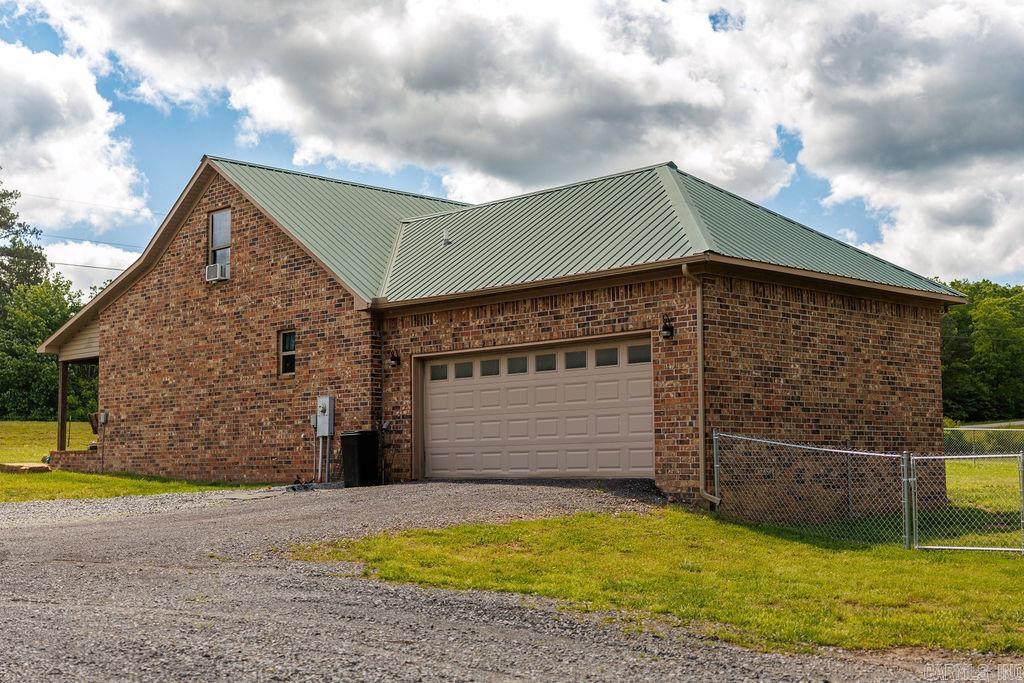8505  Holly Mountain Rd  Clinton, AR