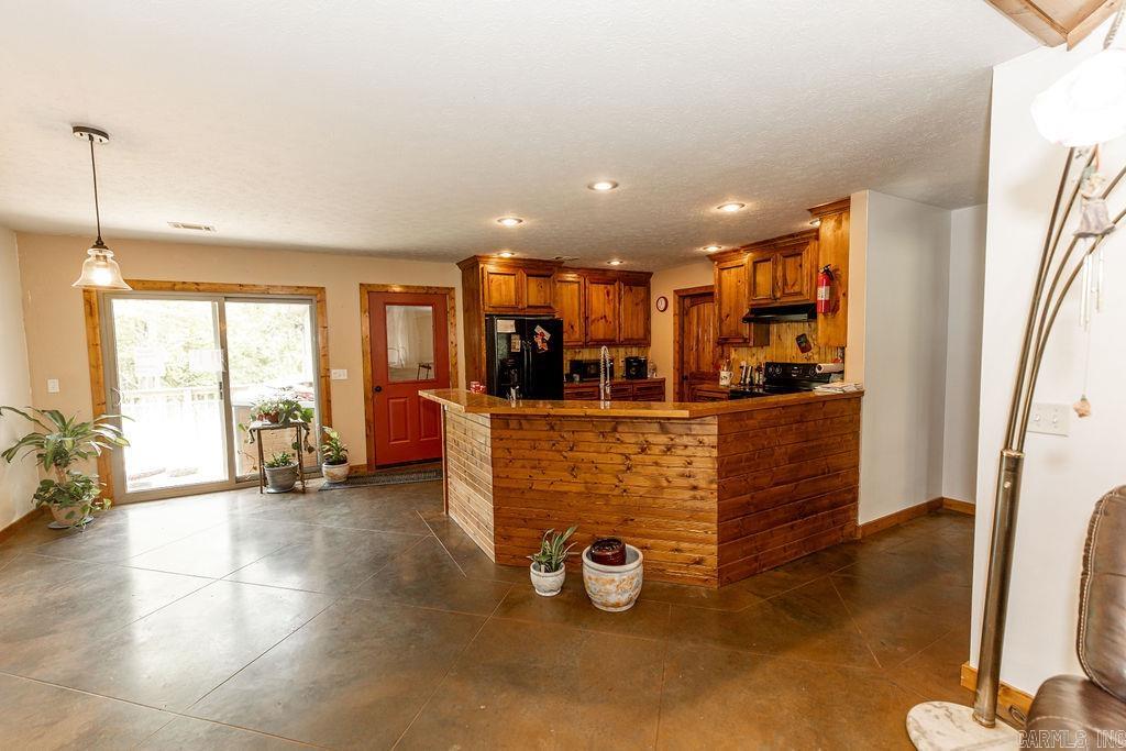 8505  Holly Mountain Rd  Clinton, AR