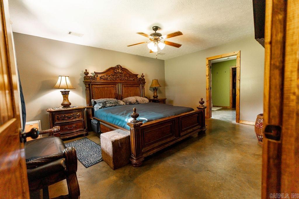 8505  Holly Mountain Rd  Clinton, AR