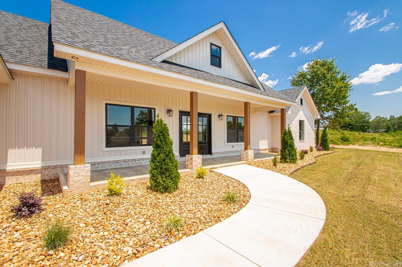 9064 Creek View  Bauxite, AR