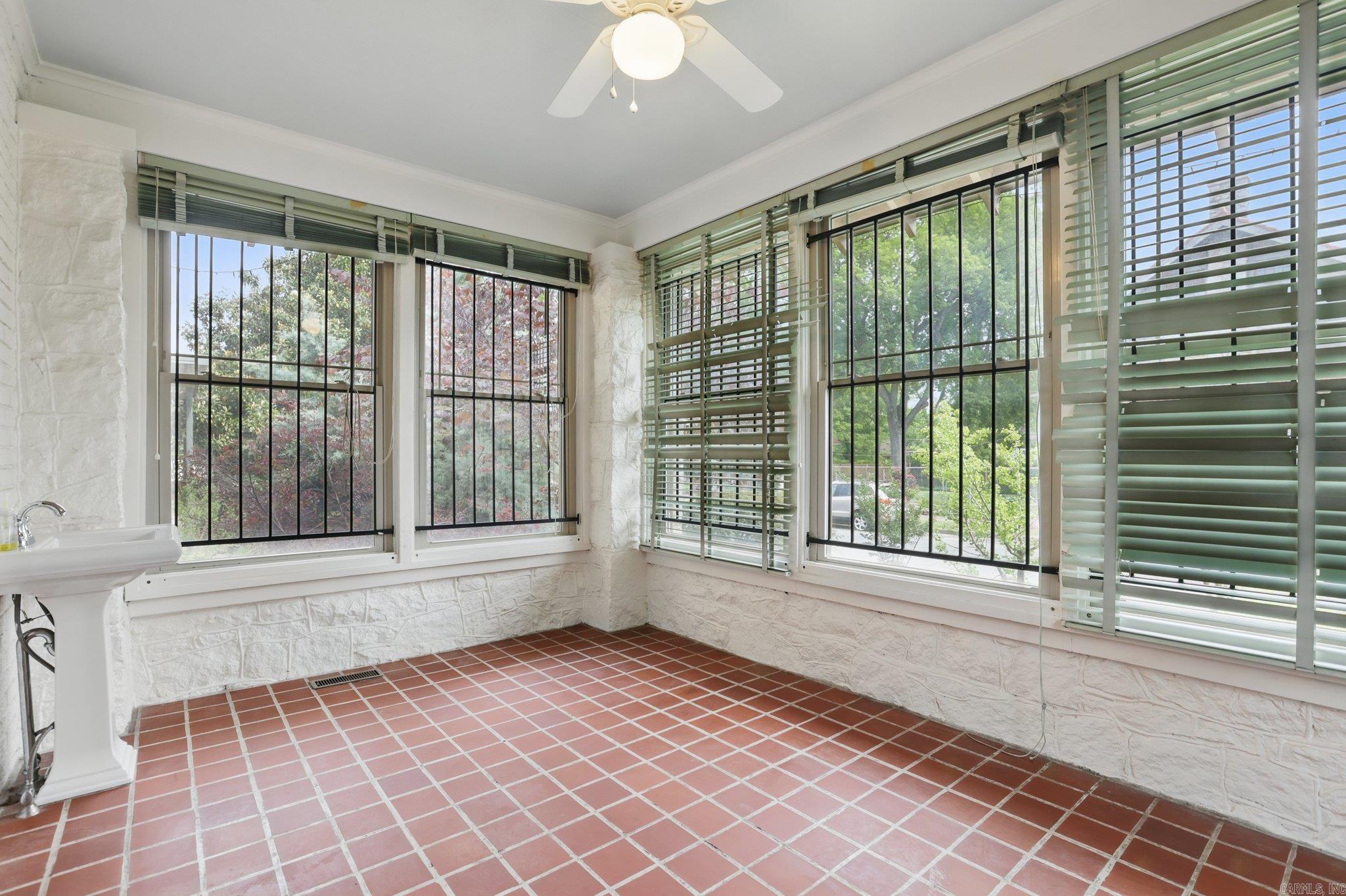 1867 S Battery Street Little Rock, AR 72202