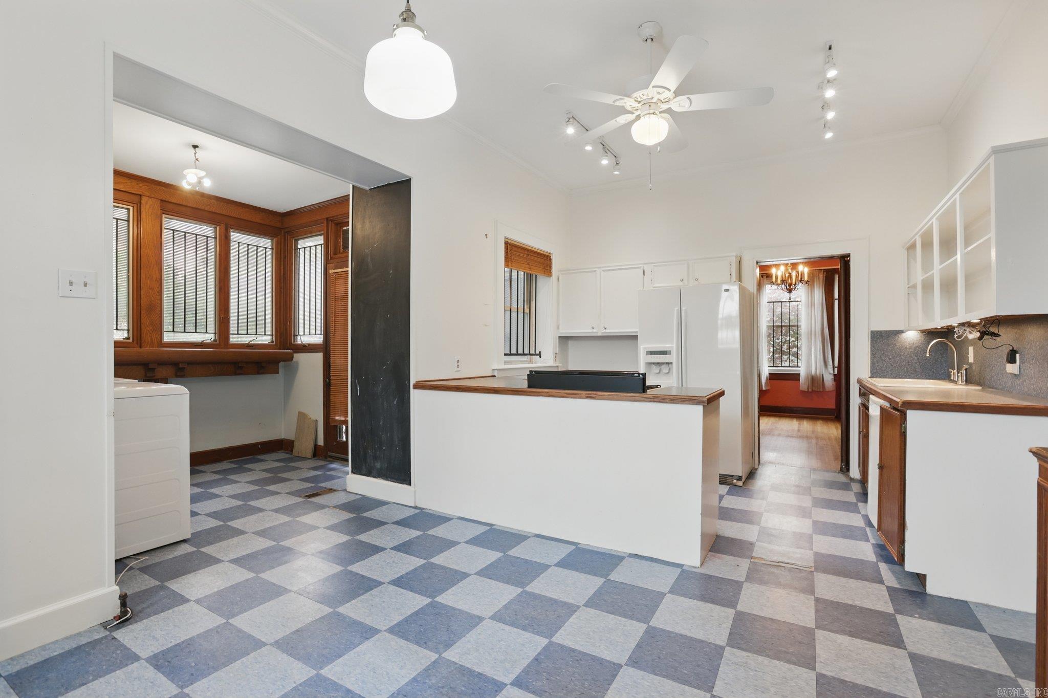 1867 S Battery Street Little Rock, AR 72202