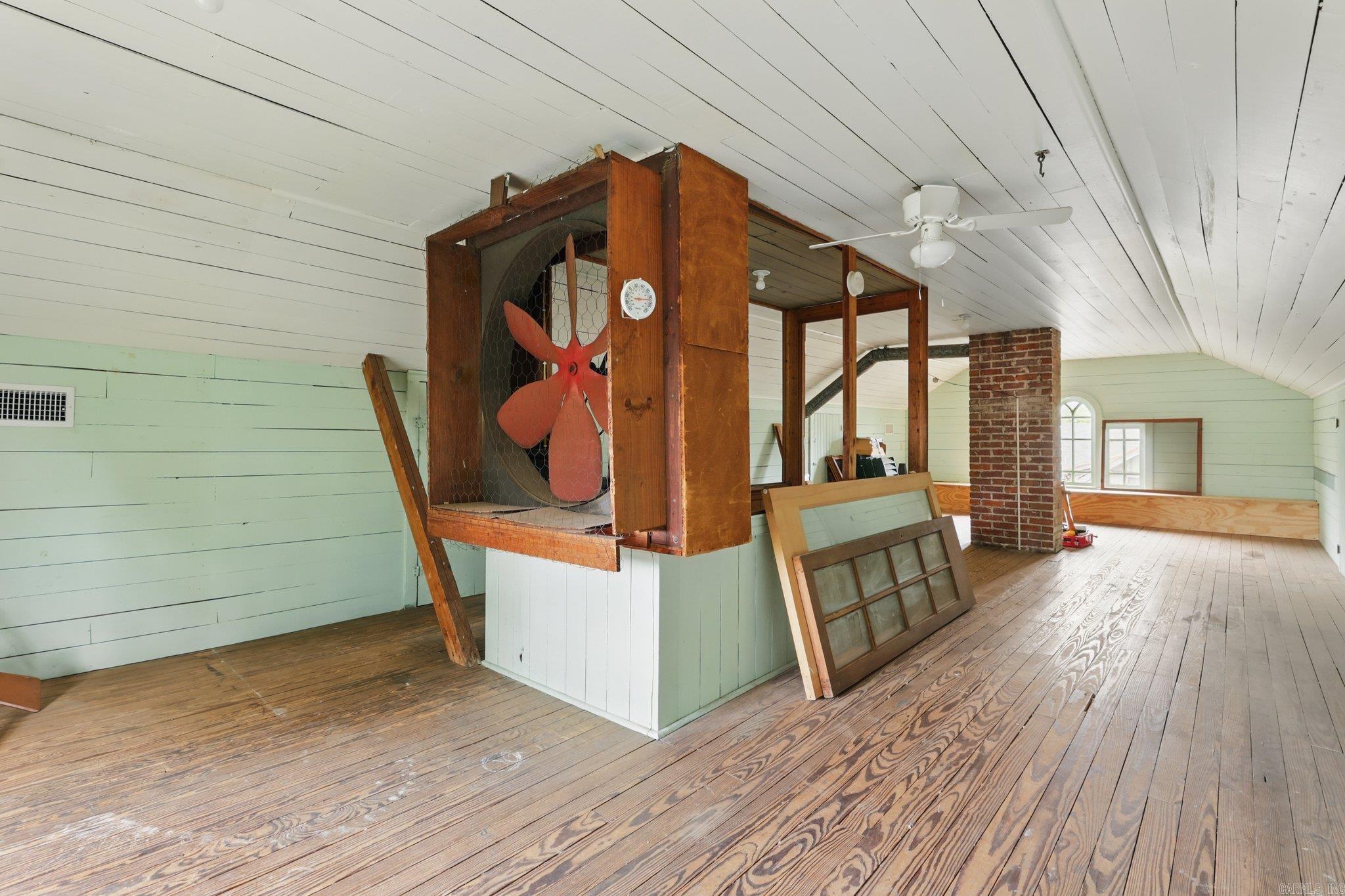 1867 S Battery Street Little Rock, AR 72202