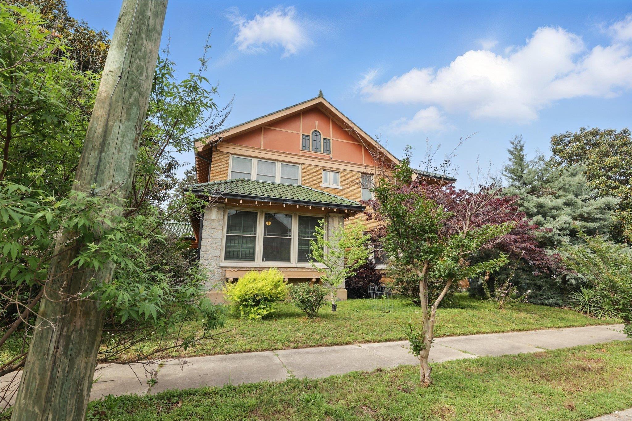 1867 S Battery Street Little Rock, AR 72202