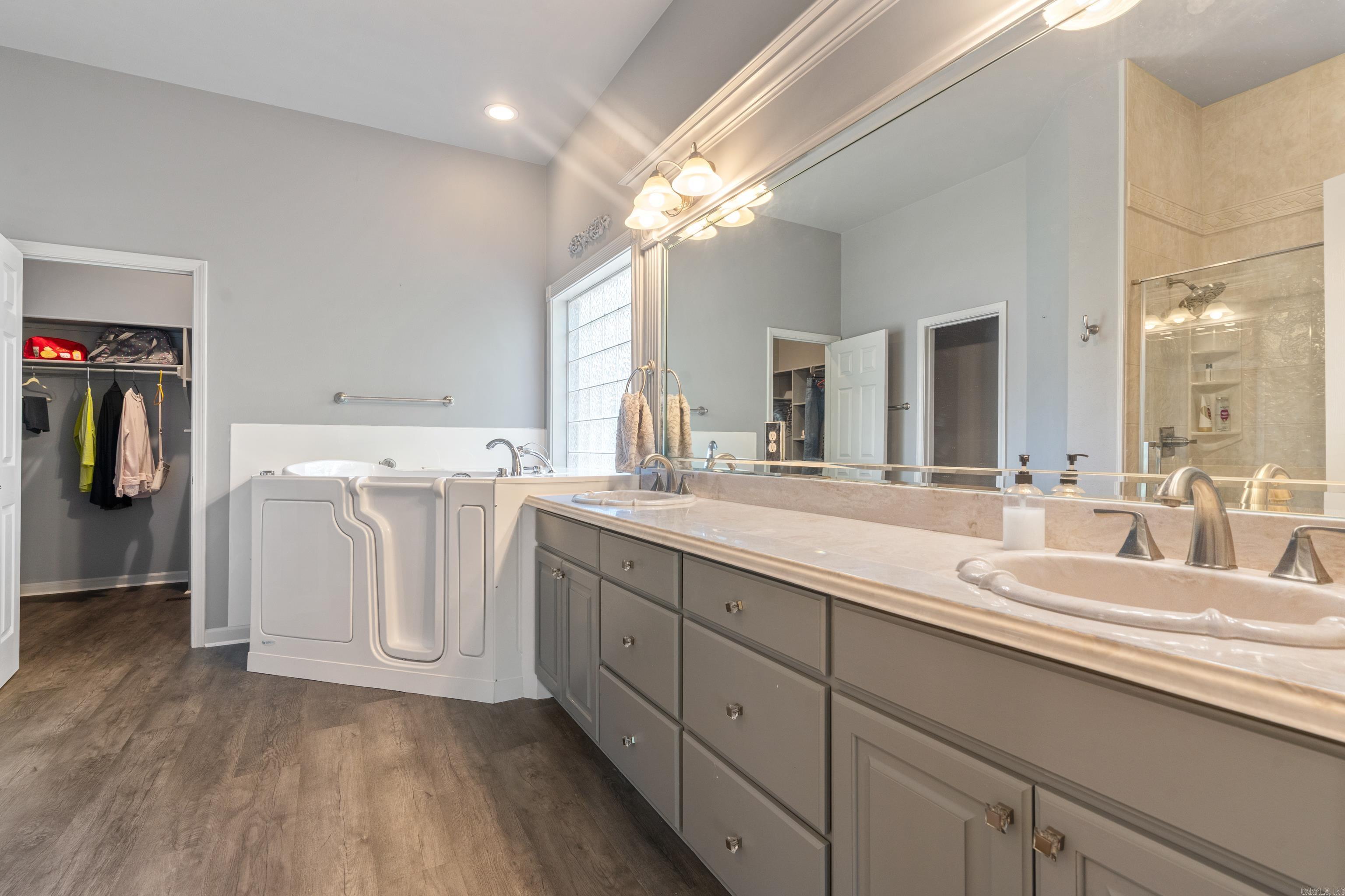 110  ROBERTSRIDGE  Hot Springs, AR