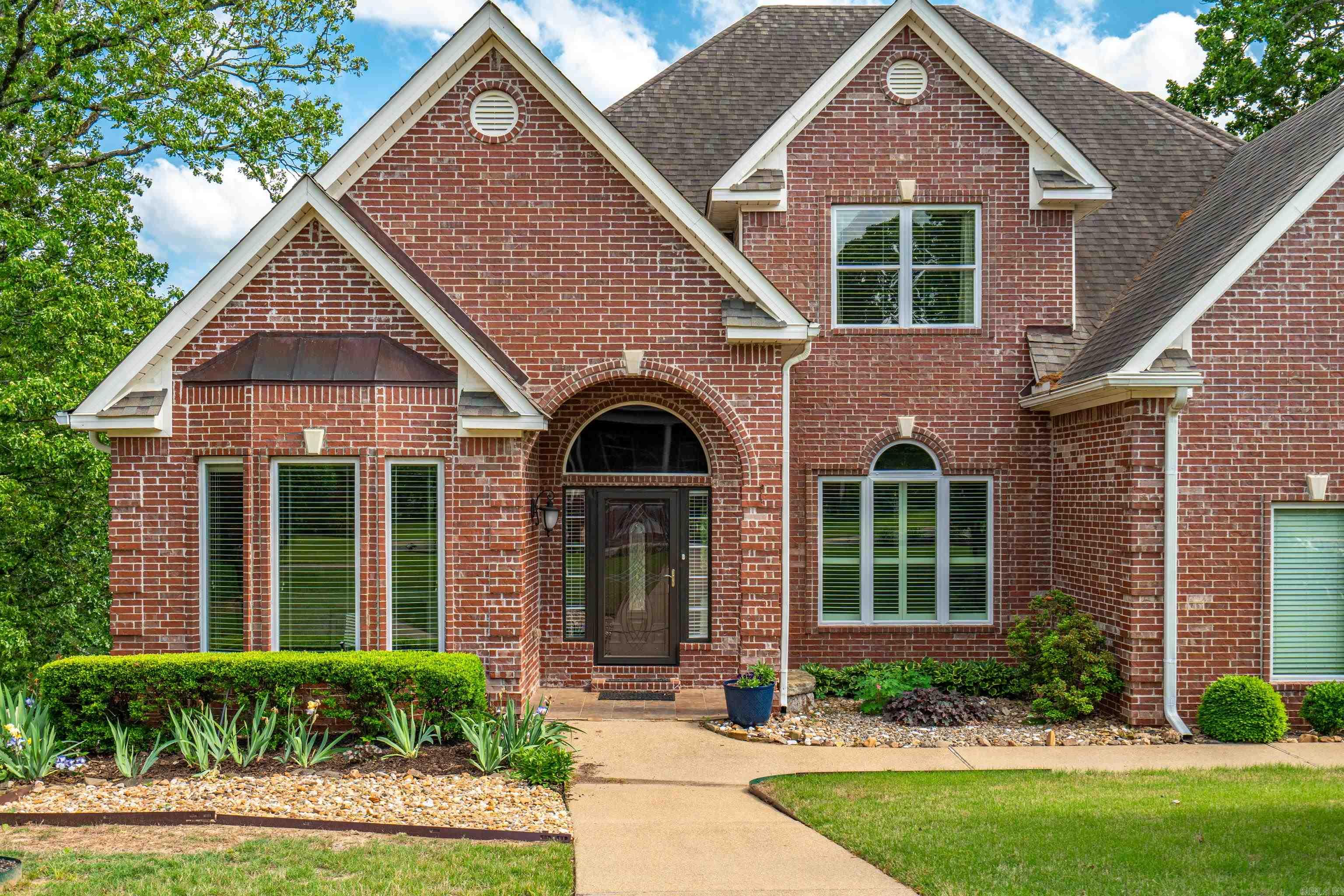 110  ROBERTSRIDGE  Hot Springs, AR