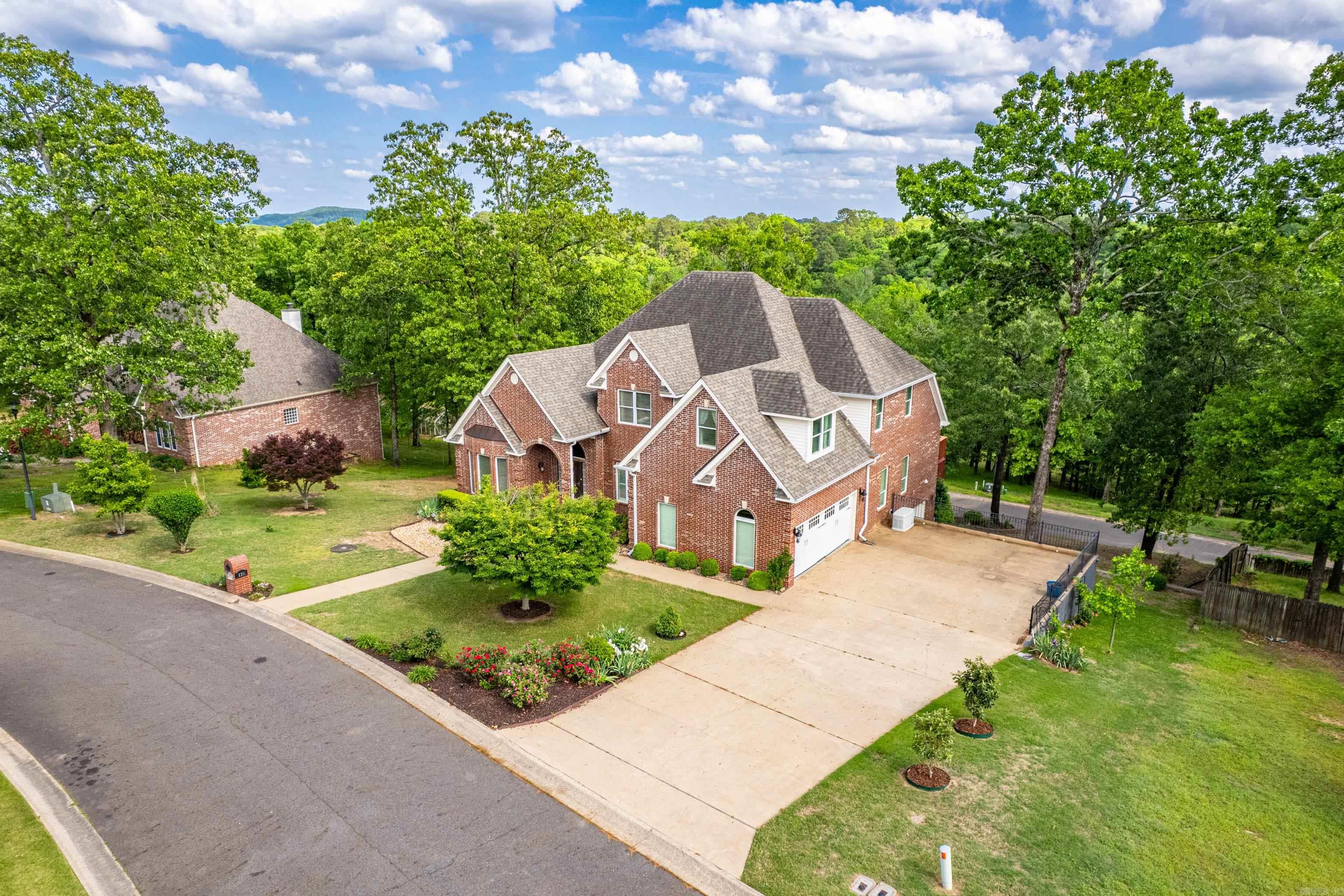 110  ROBERTSRIDGE  Hot Springs, AR