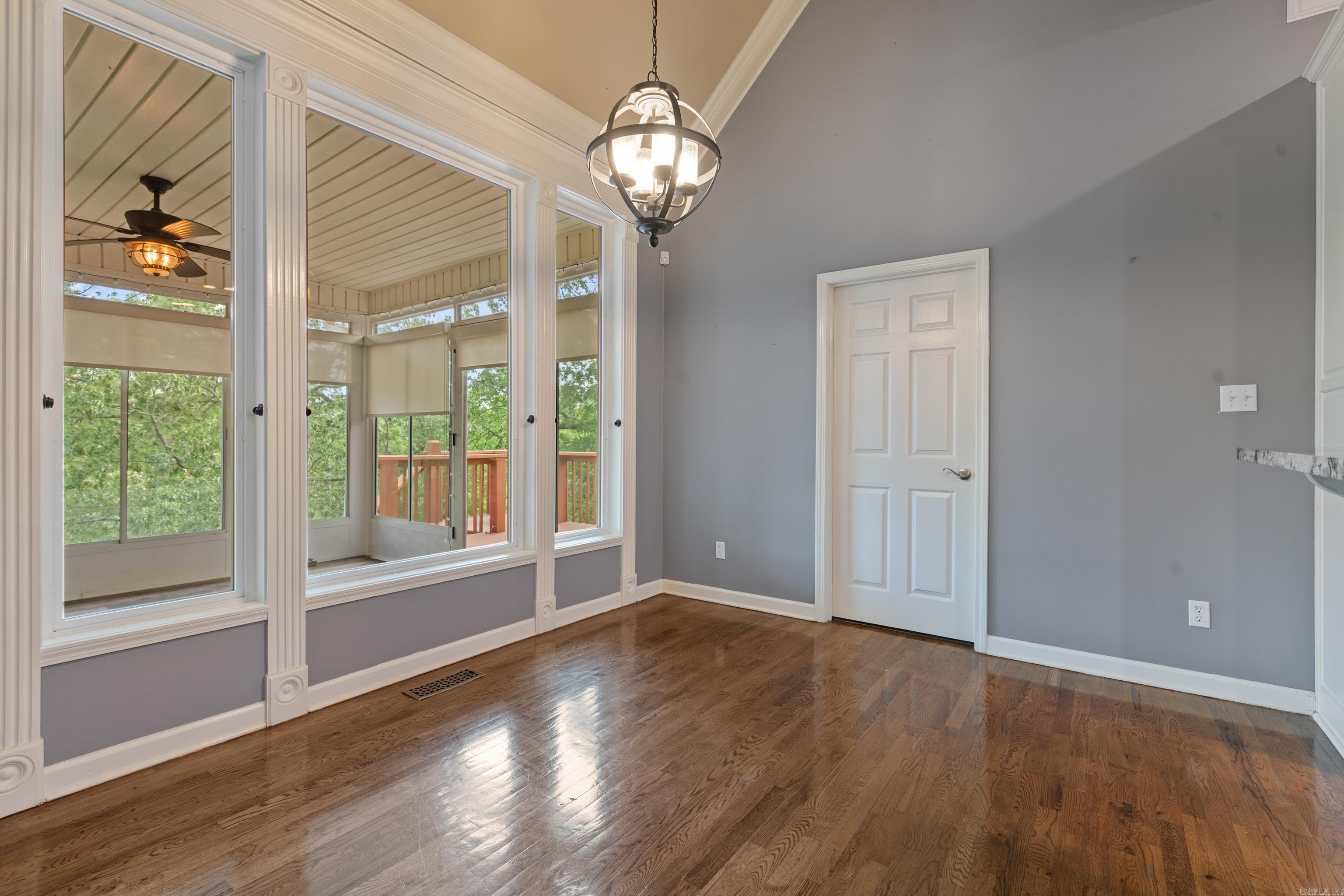 110  ROBERTSRIDGE  Hot Springs, AR