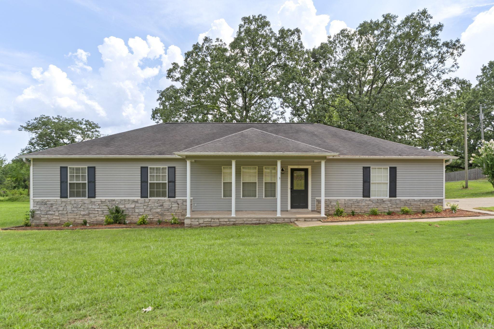 3801 W Maddox