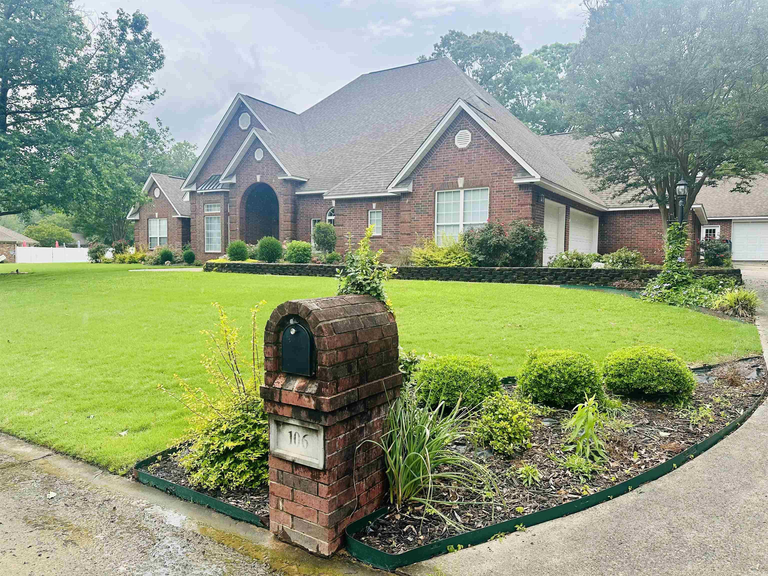 106  Woodberry Court  Crossett, AR