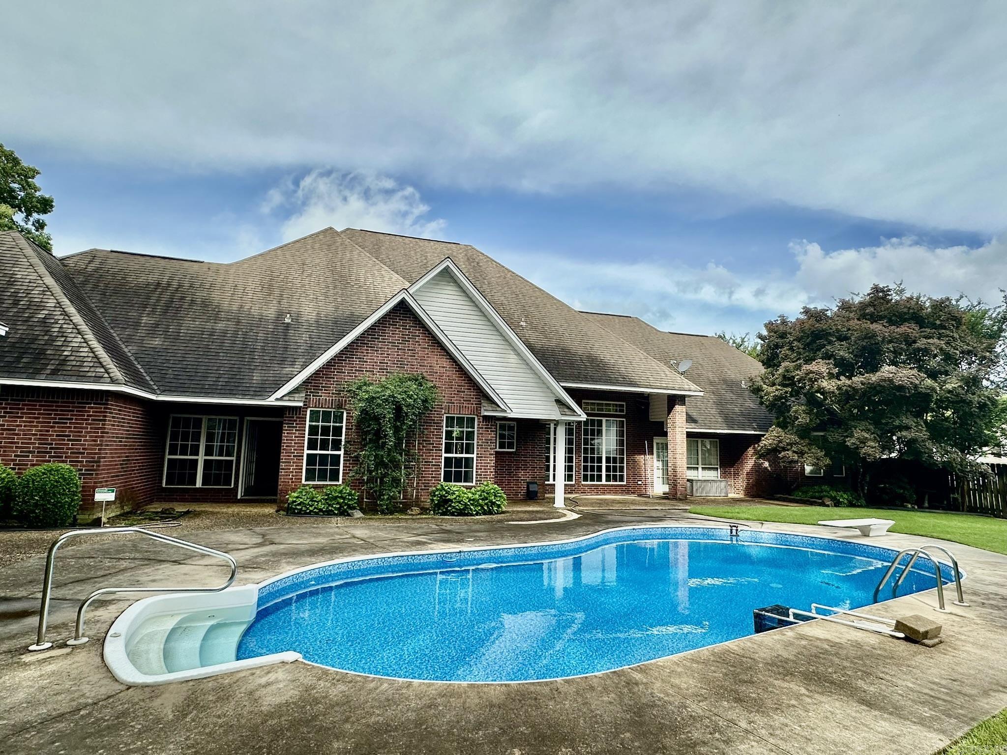 106  Woodberry Court  Crossett, AR