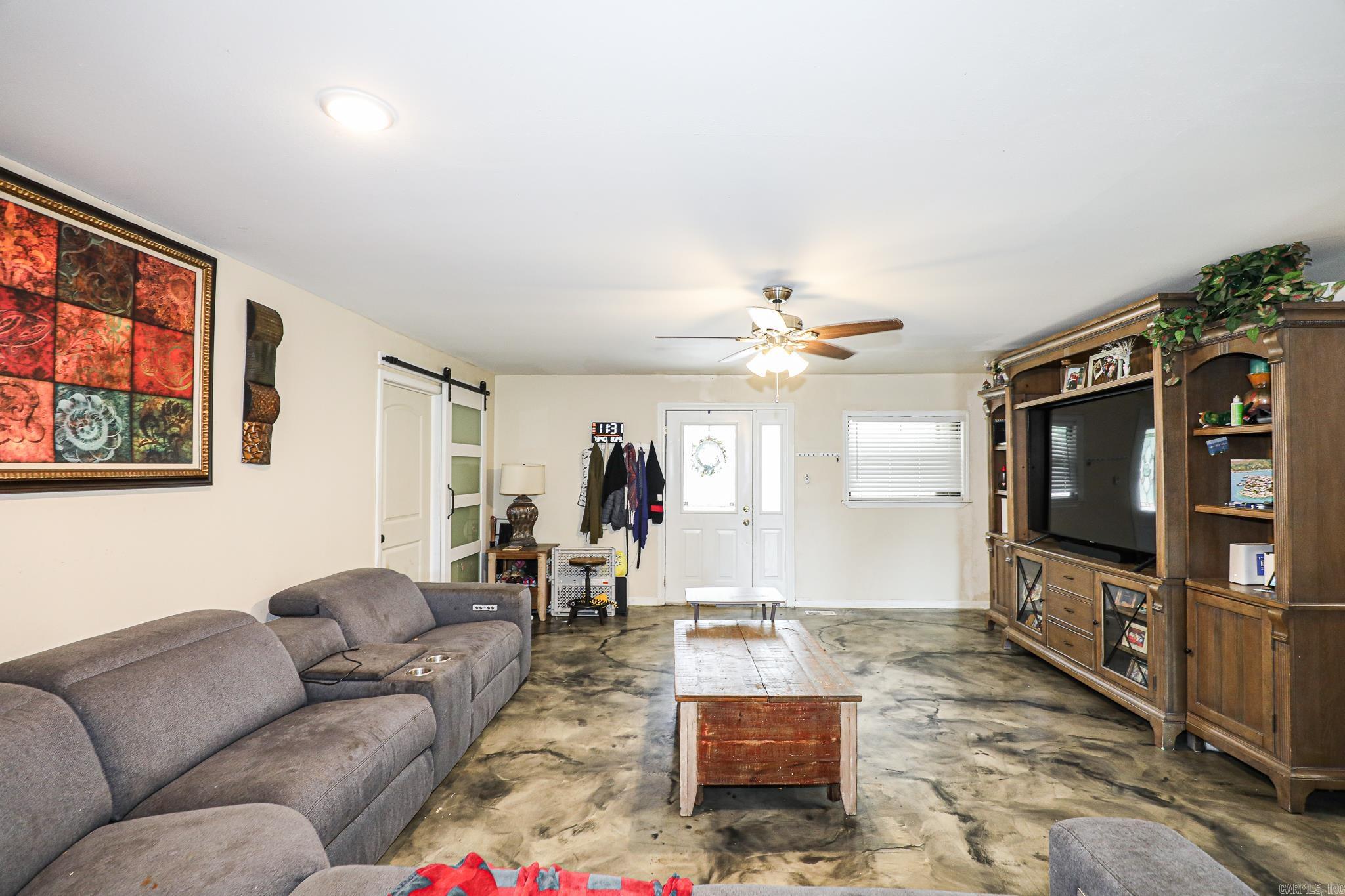 1925 W LAKEVIEW Benton, AR 72015