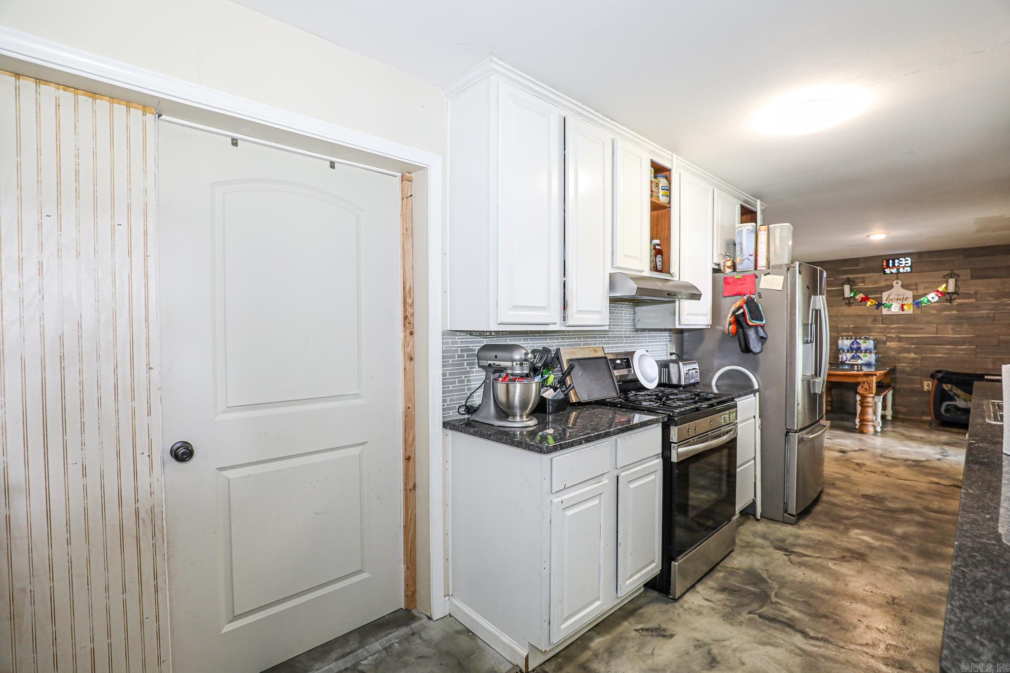 1925 W LAKEVIEW Benton, AR 72015
