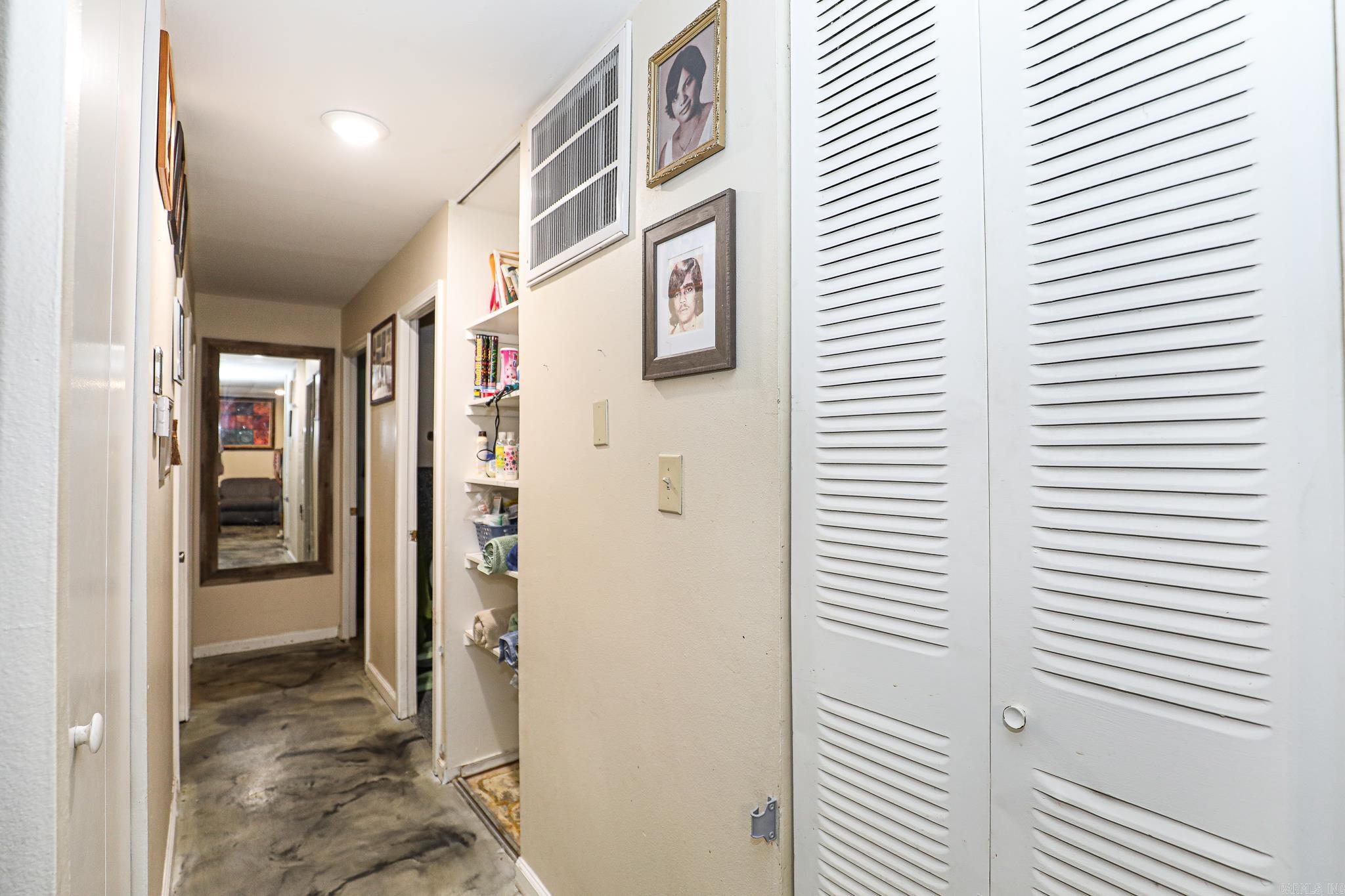 1925 W LAKEVIEW Benton, AR 72015