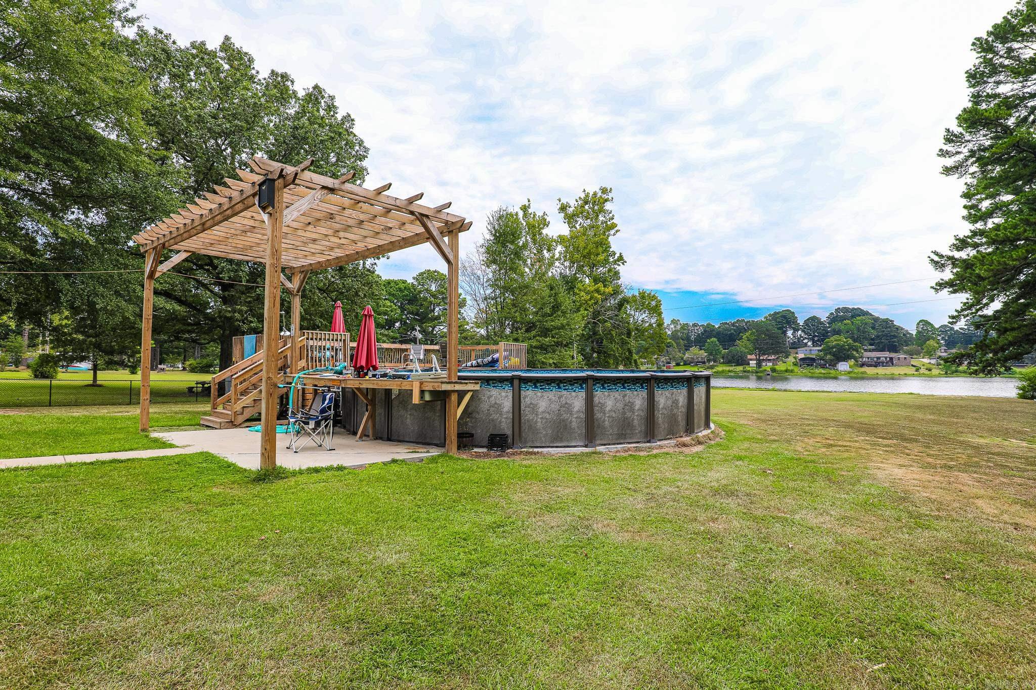 1925 W LAKEVIEW Benton, AR 72015