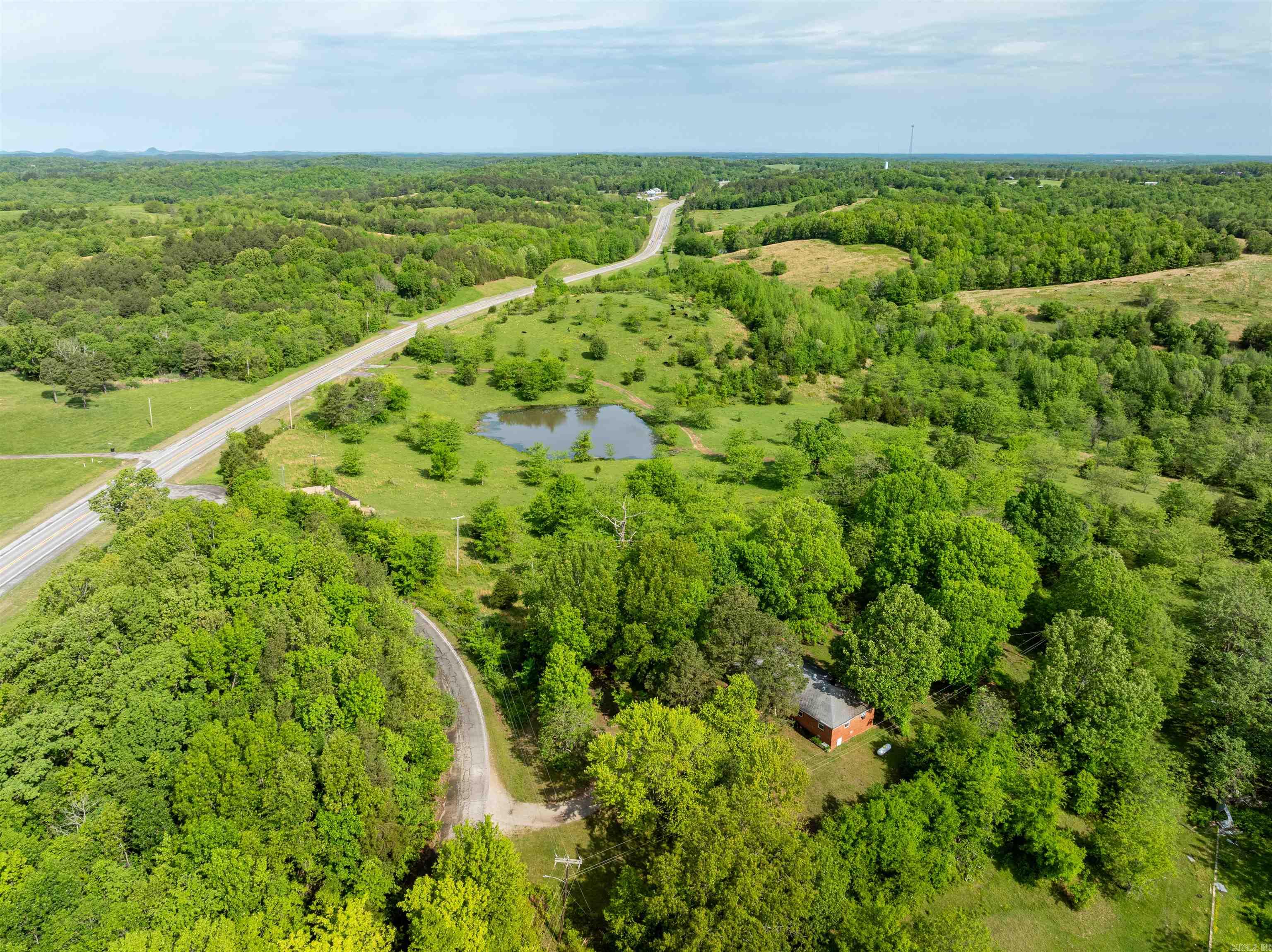3009 N Main  Mount Pleasant, AR