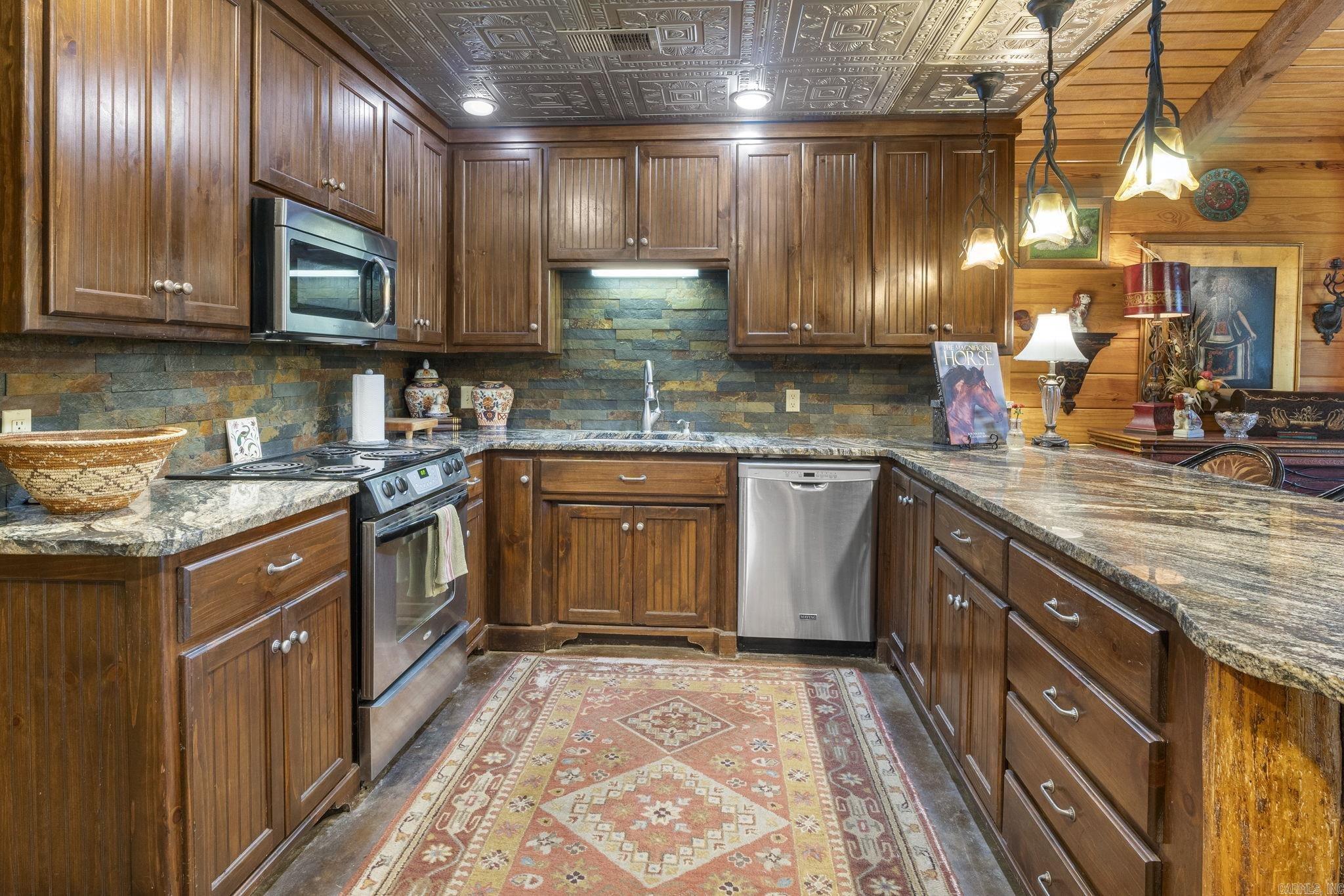 12700 Cabin Creek Loop Lonsdale, AR 72087