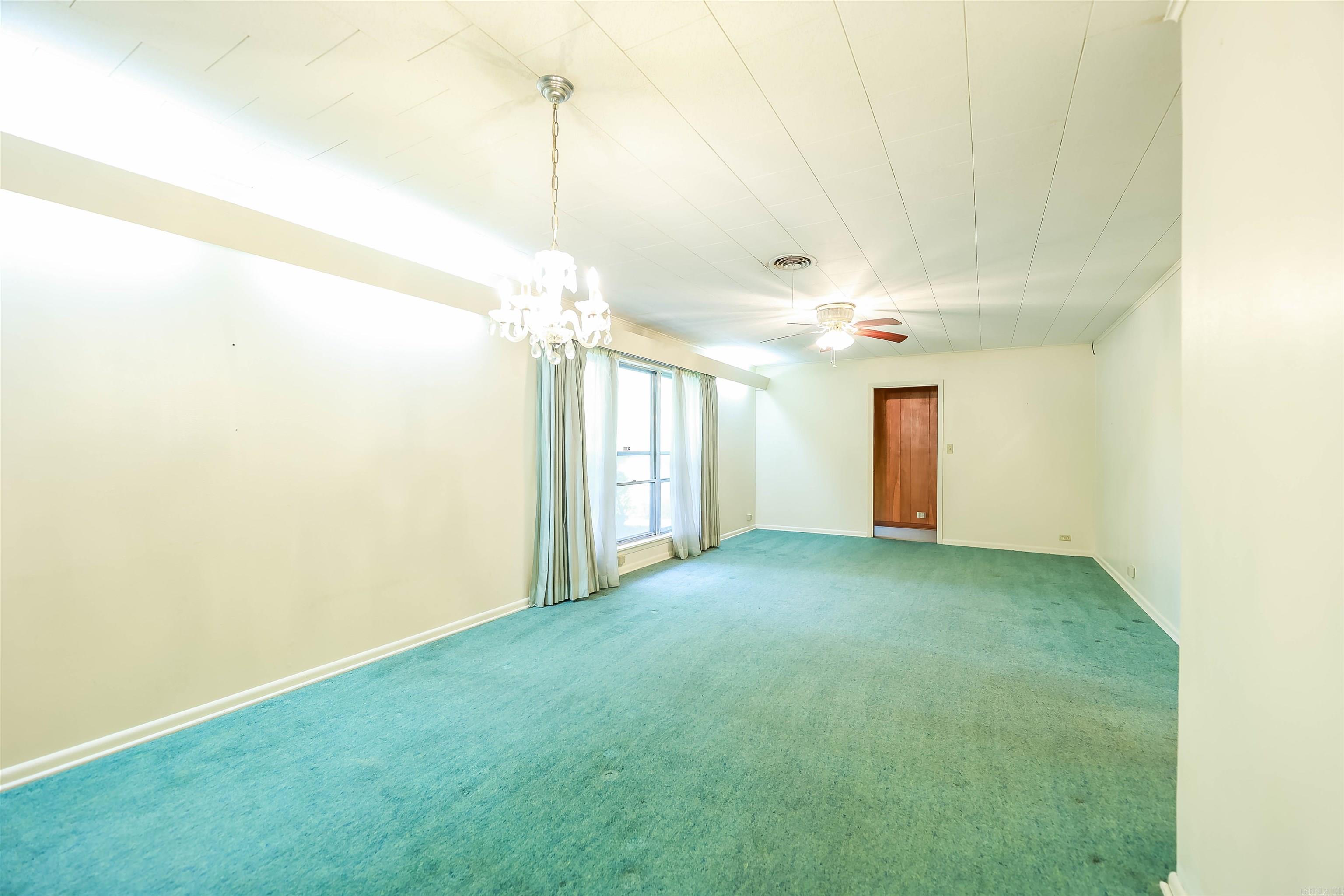 407 S Main