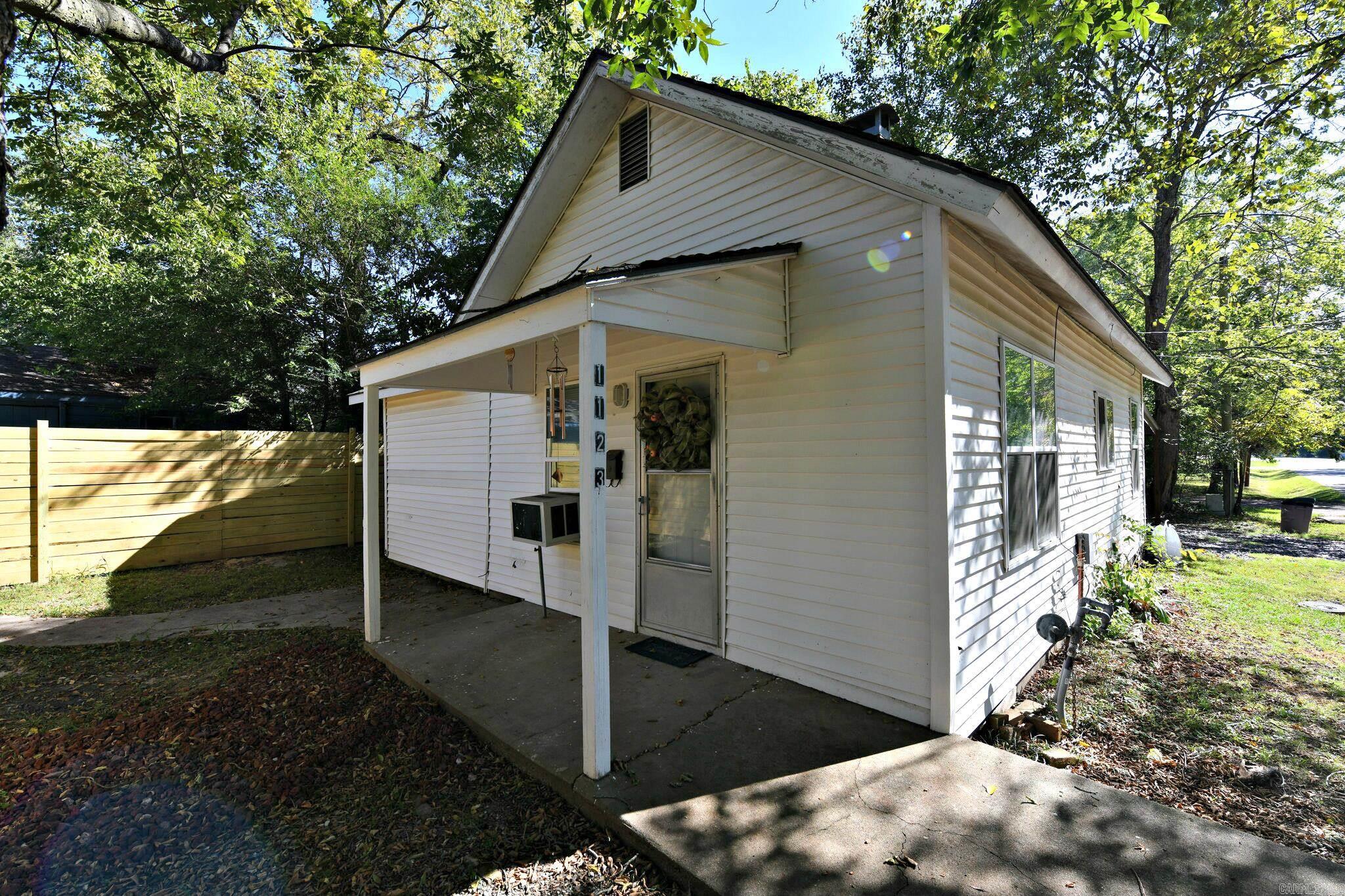 1123  Reeves Avenue  Mena, AR