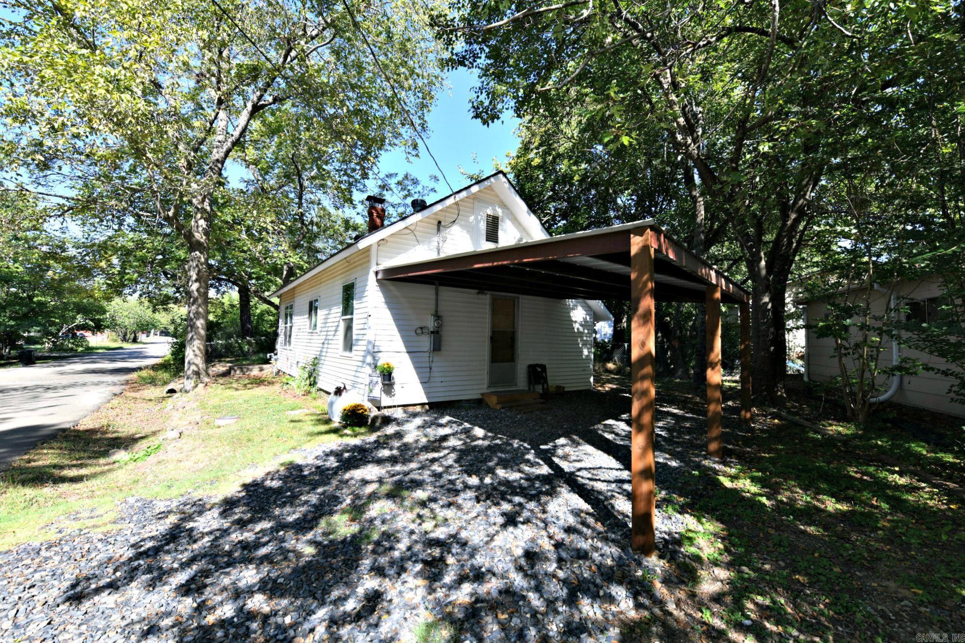 1123  Reeves Avenue  Mena, AR