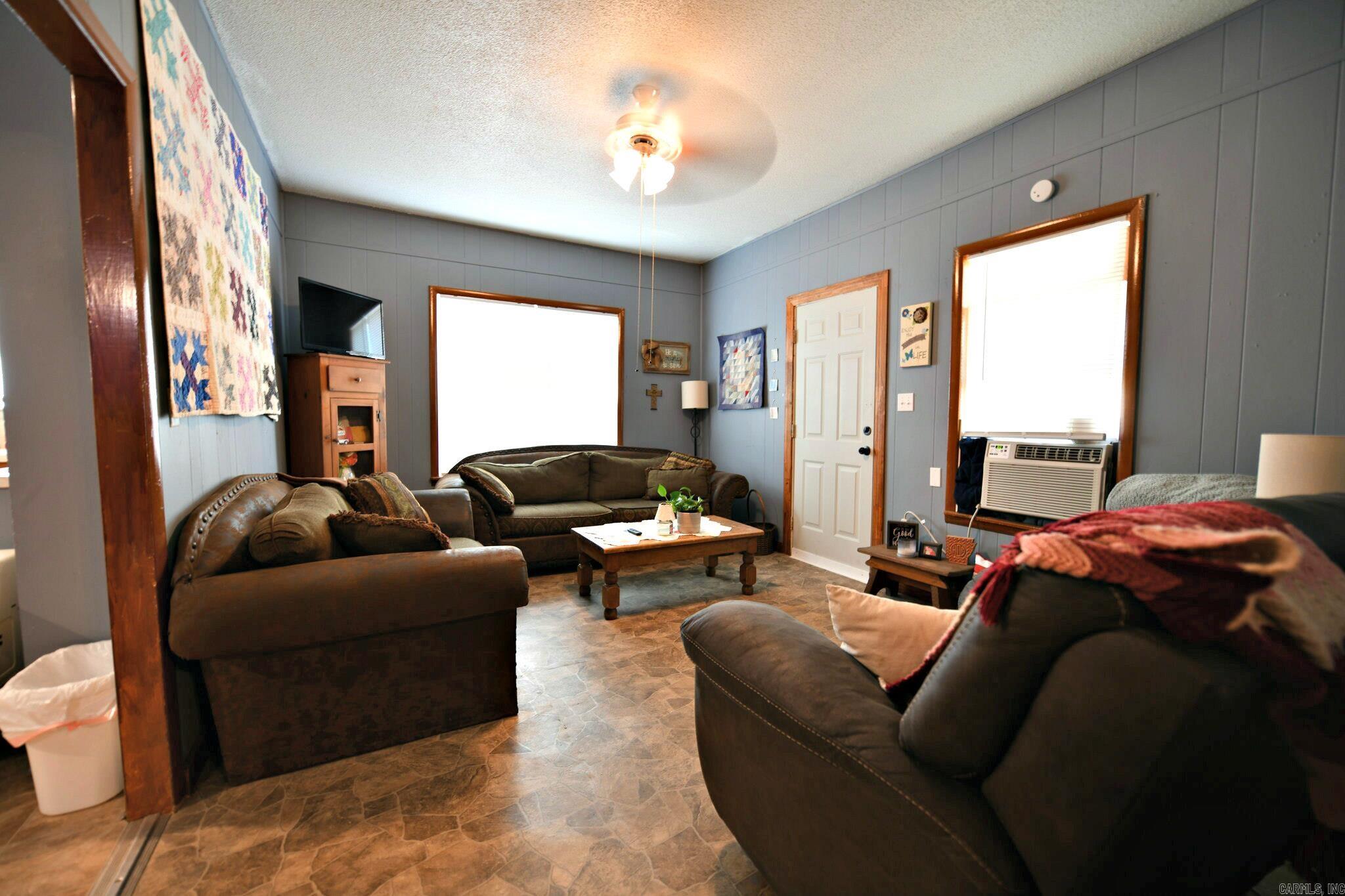 1123  Reeves Avenue  Mena, AR
