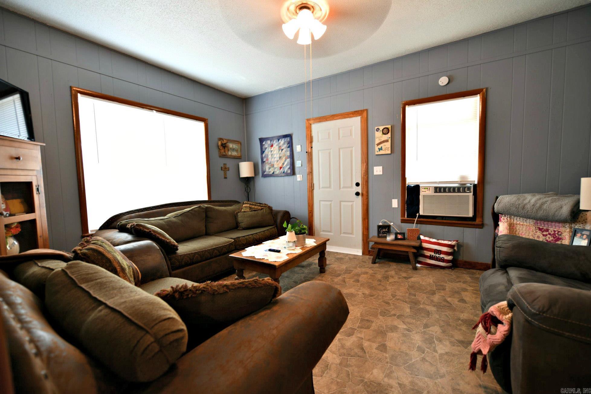 1123  Reeves Avenue  Mena, AR