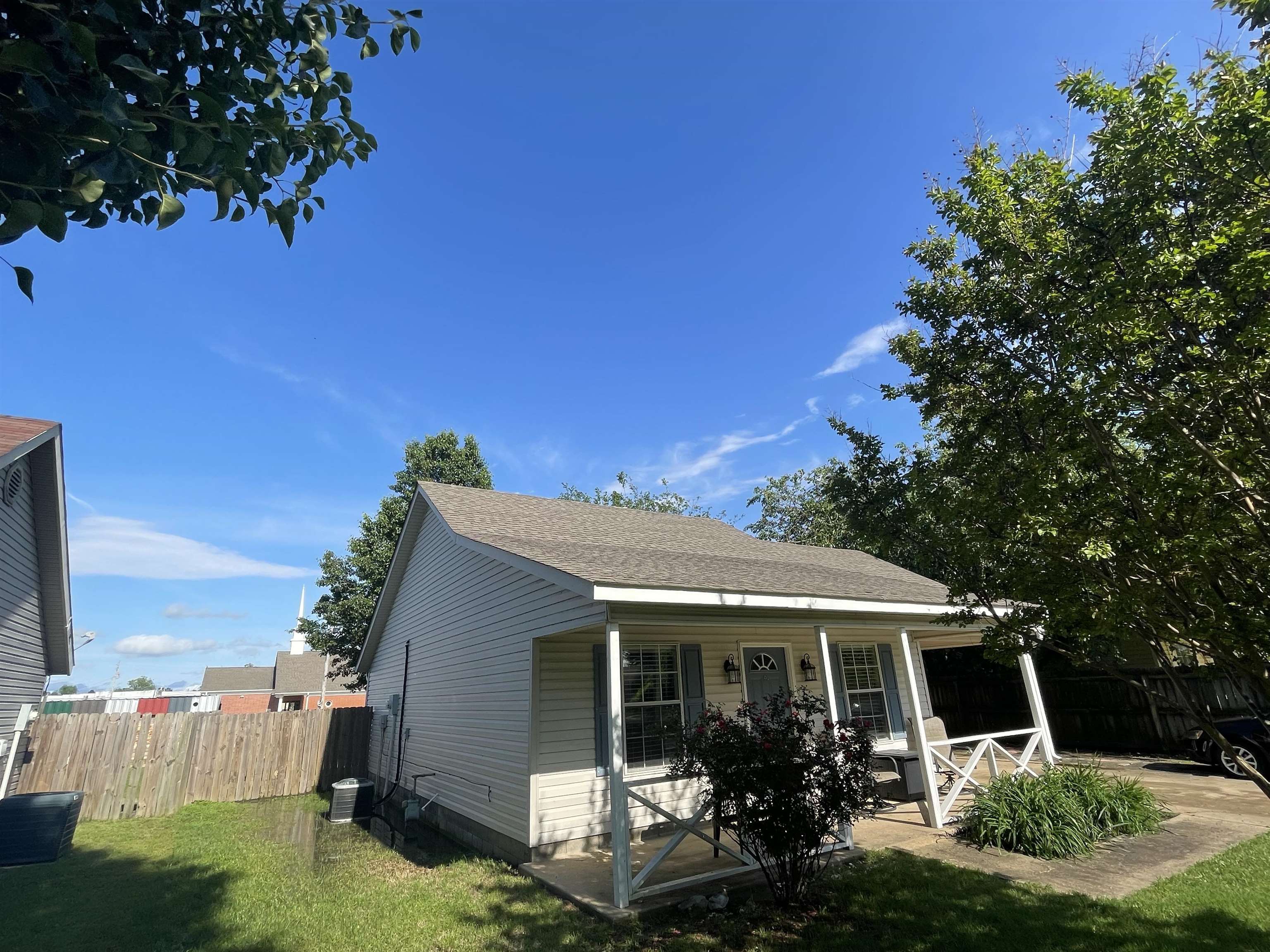 325  Sharon  Trumann, AR