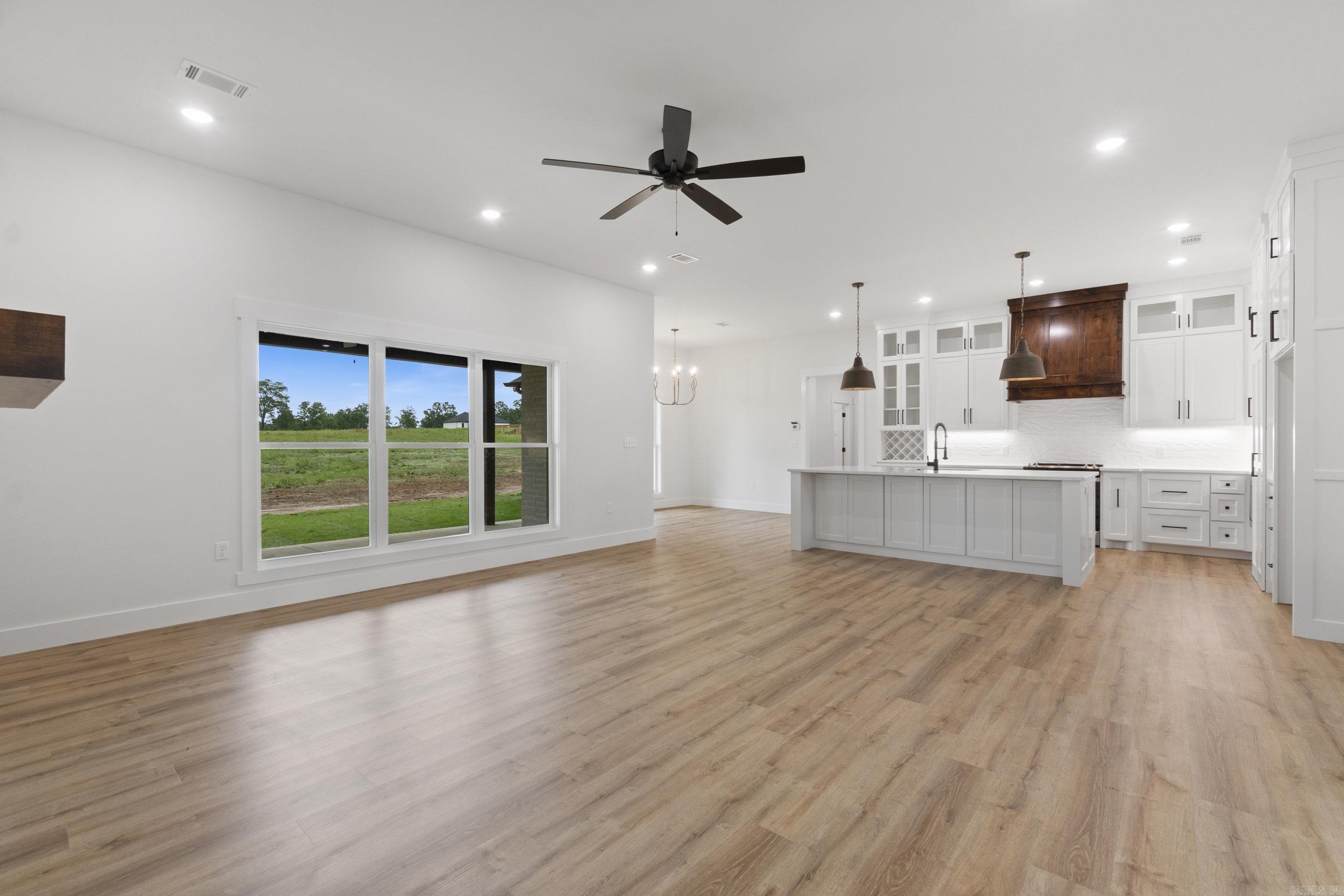 104  Republican Loop  Greenbrier, AR