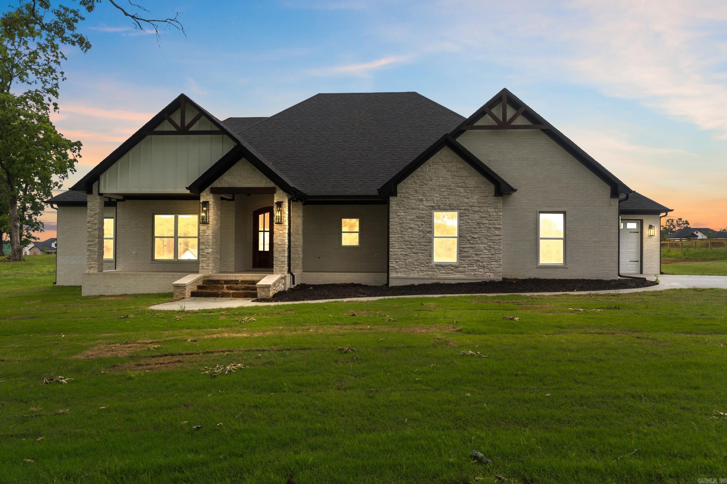104  Republican Loop  Greenbrier, AR