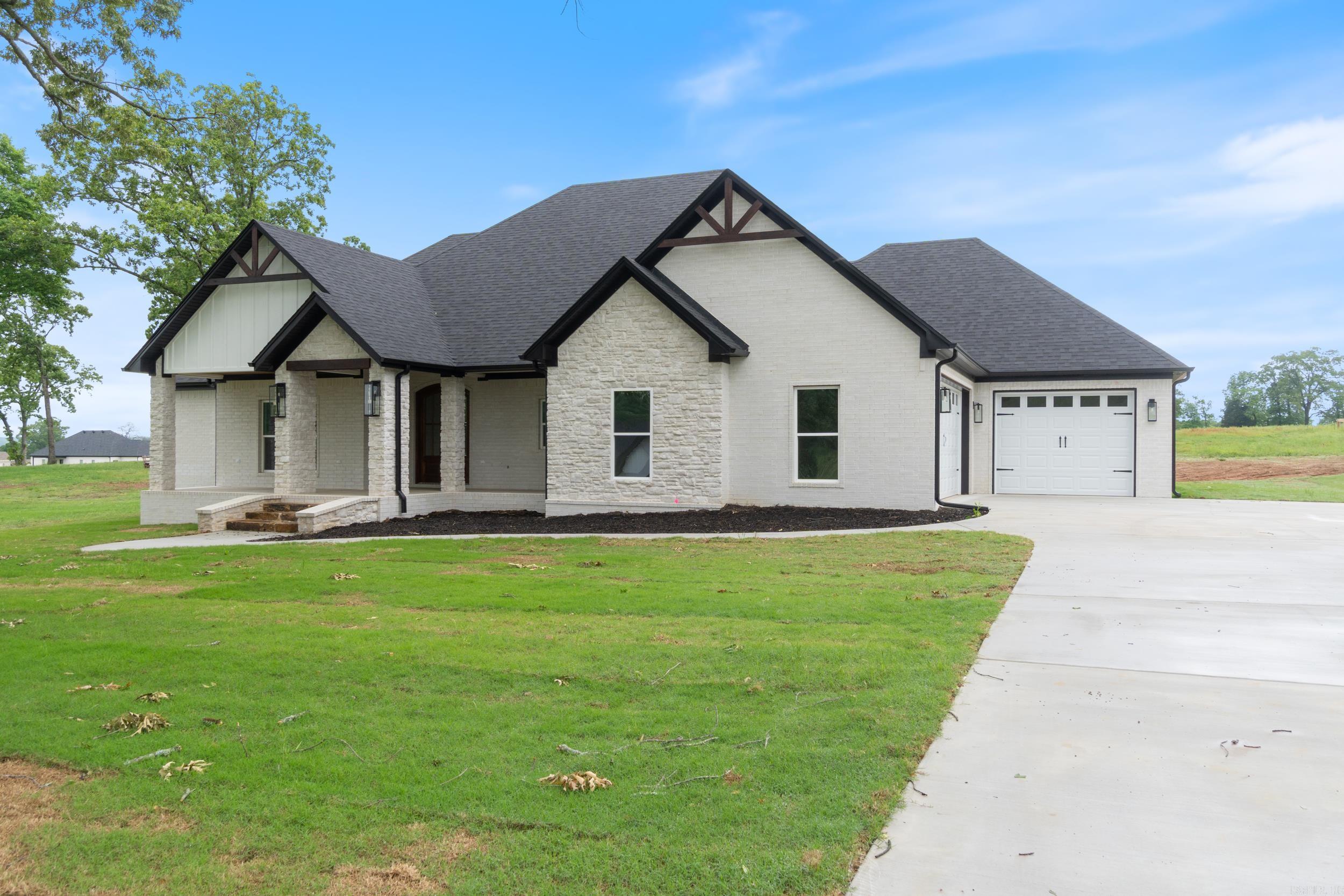 104  Republican Loop  Greenbrier, AR